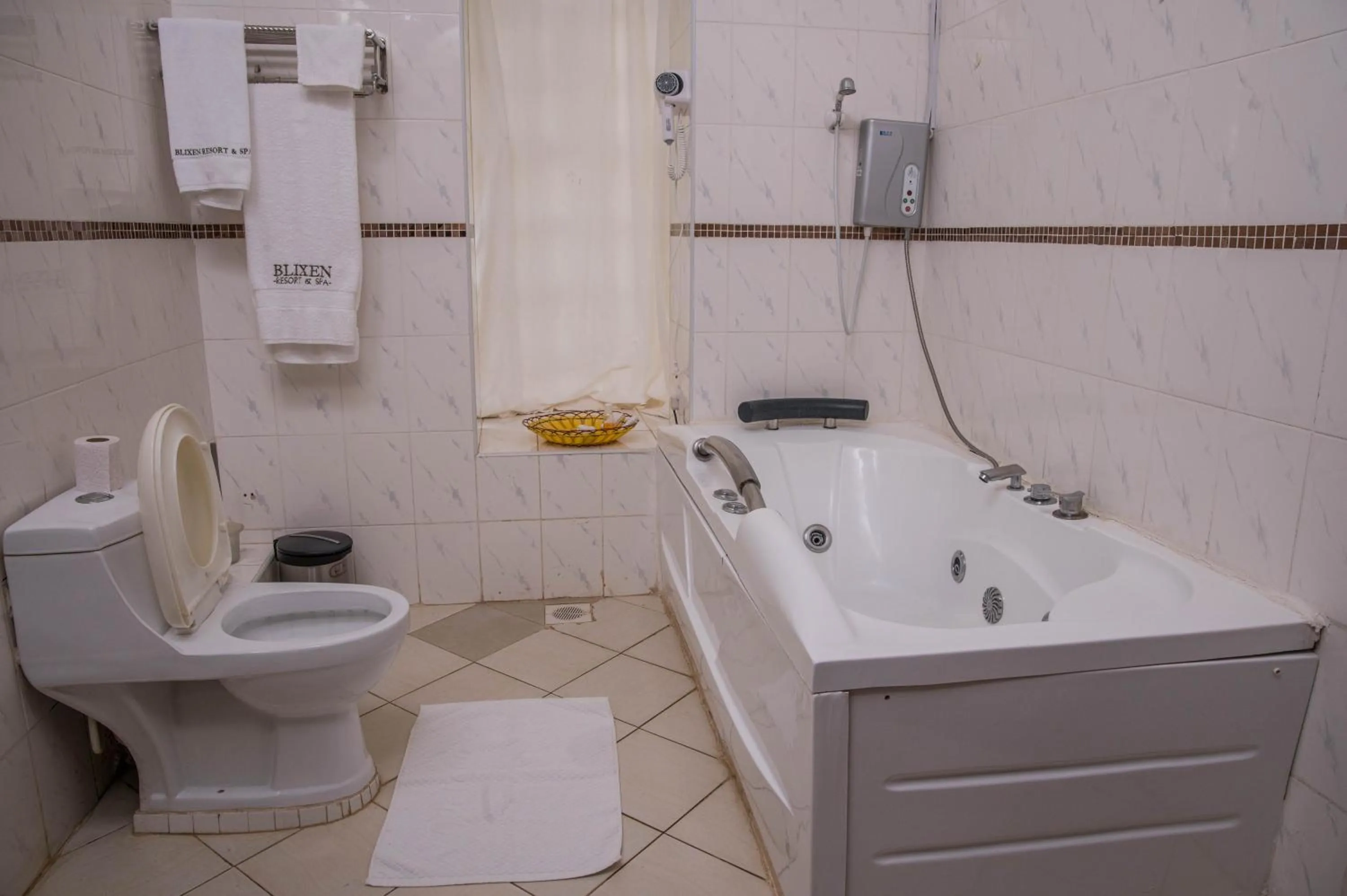 Shower in The Blixen Resort & Spa