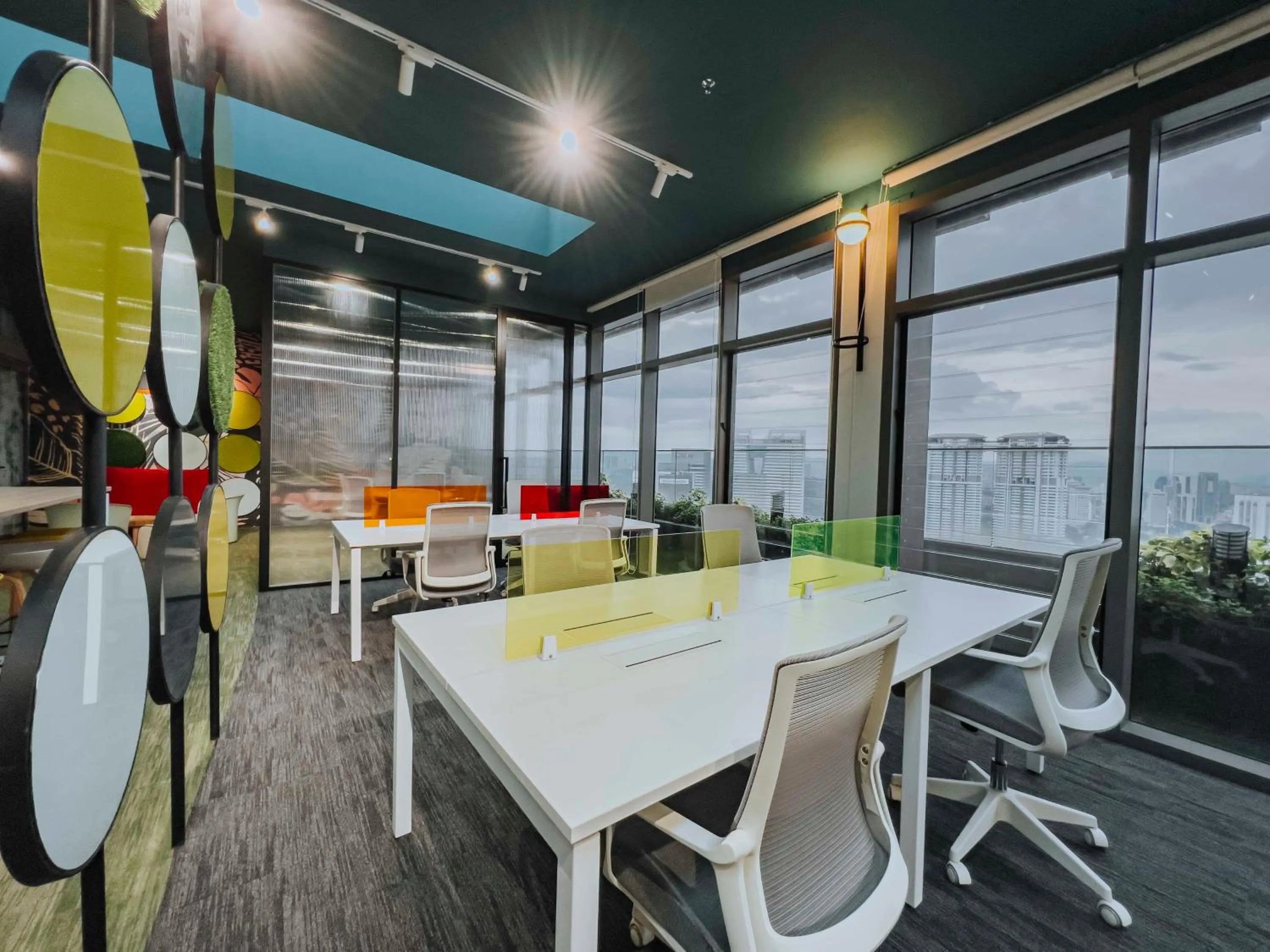 Riveria City KL Sentral by Sky Pool Minshuku