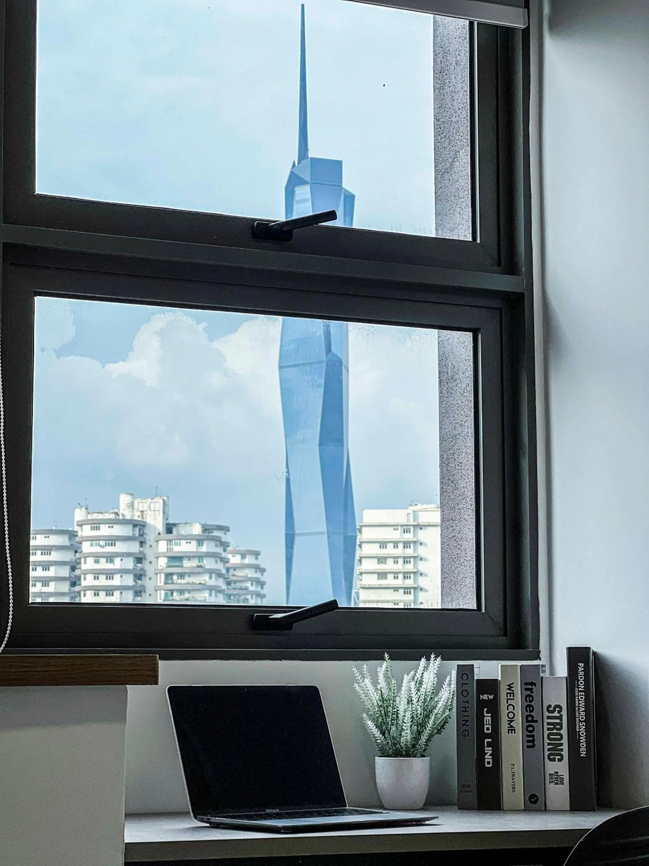 Riveria City KL Sentral by Sky Pool Minshuku