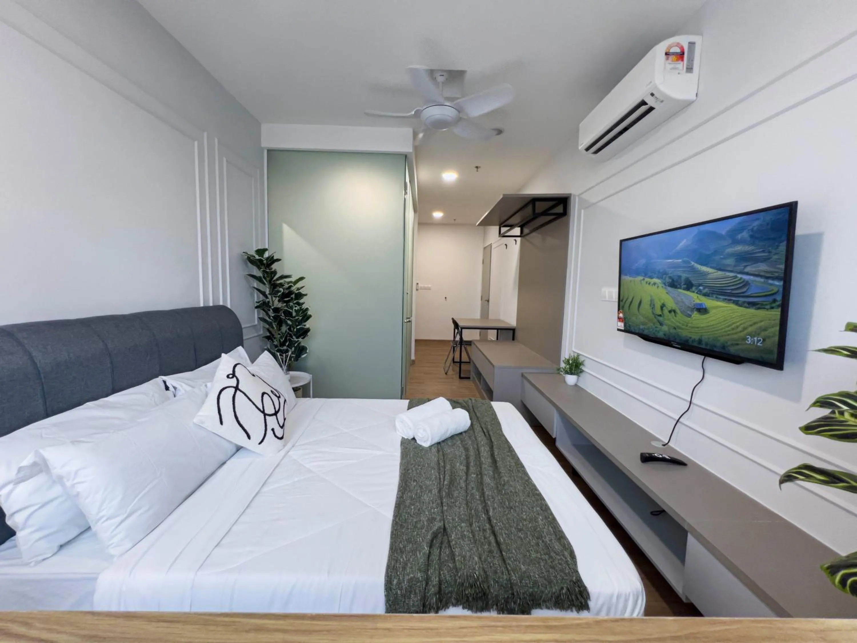 Bed in Riveria City KL Sentral by Sky Pool Minshuku