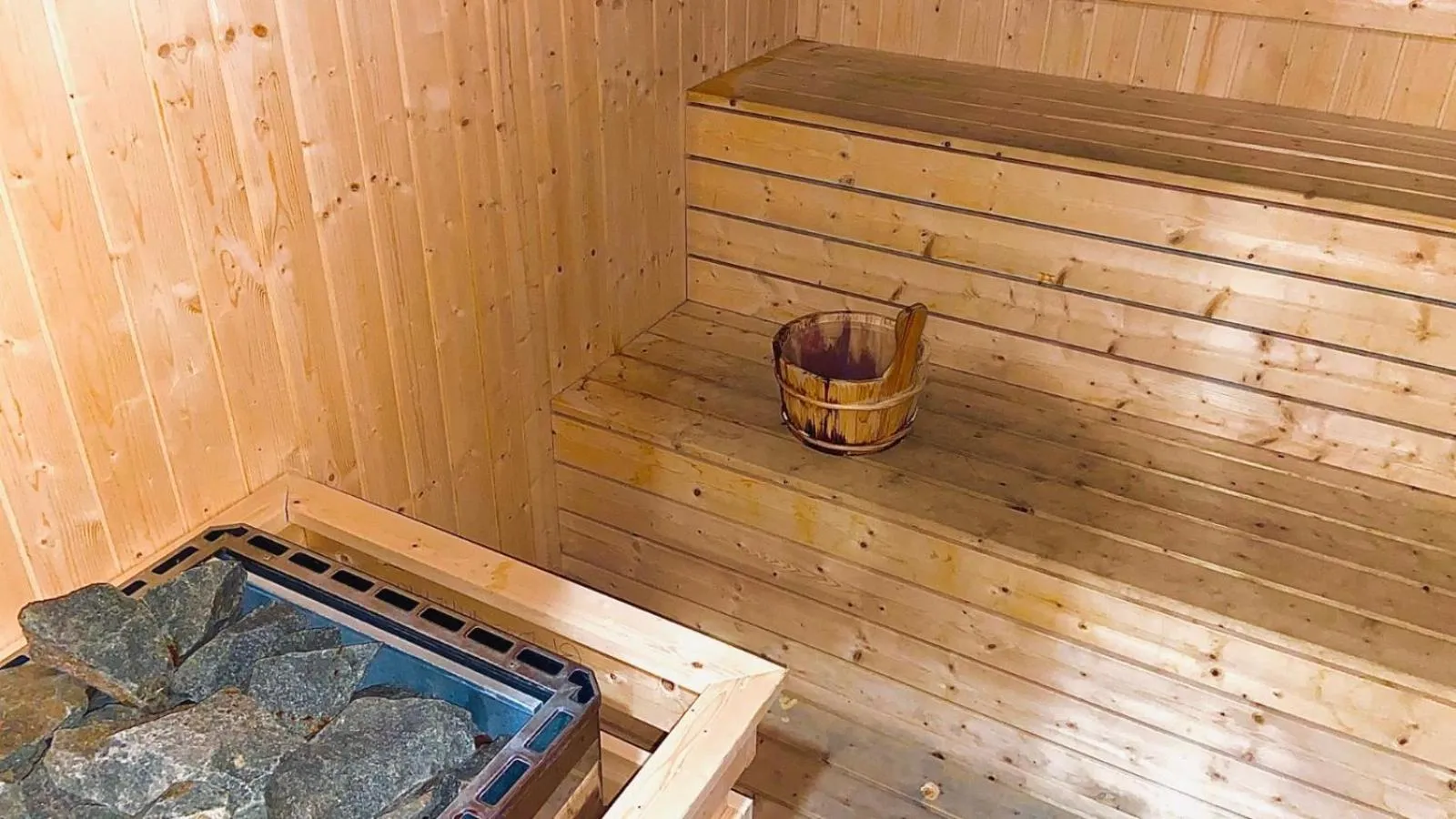 Spa and wellness centre/facilities in Riveria City KL Sentral by Sky Pool Minshuku