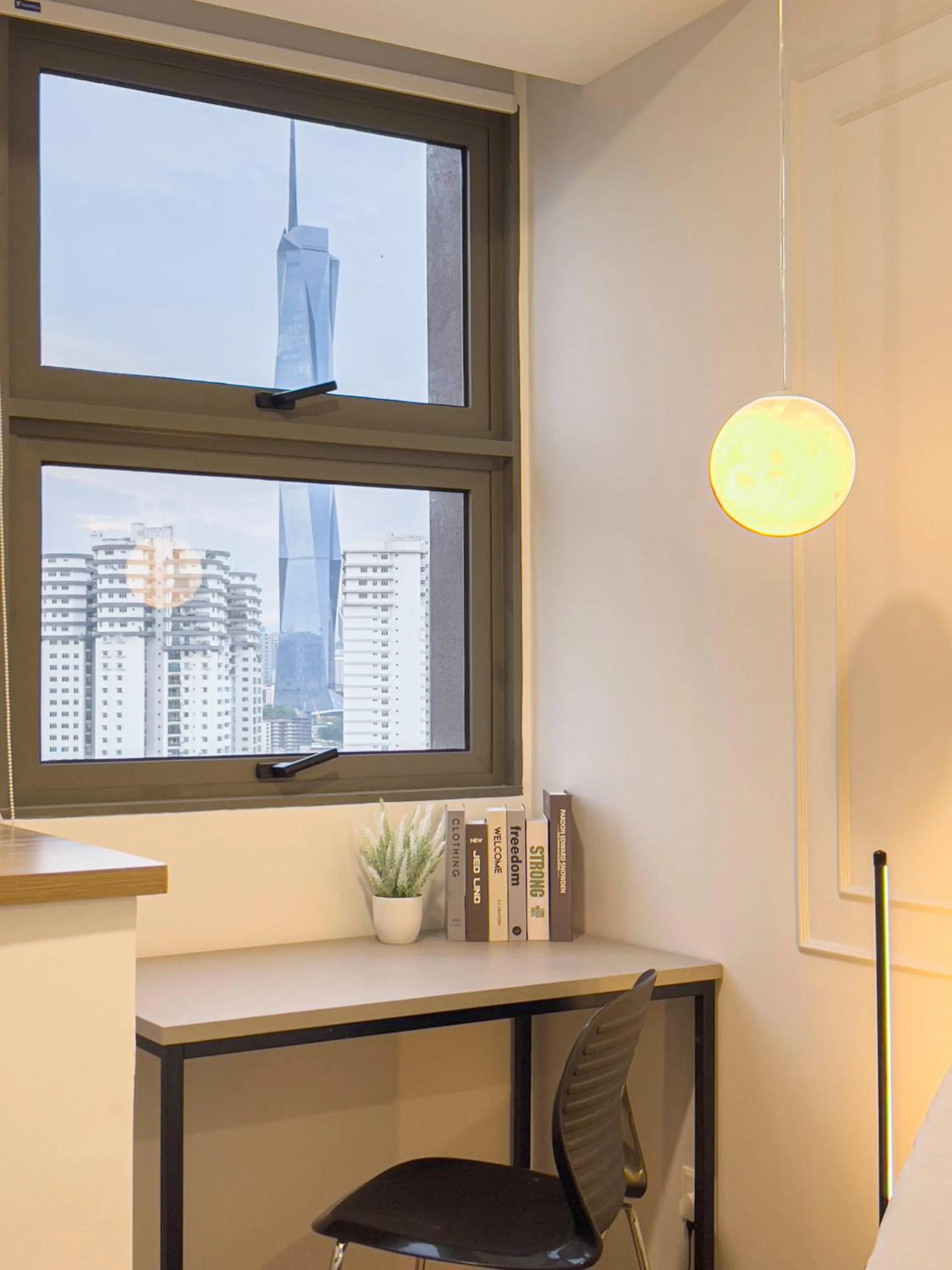 Riveria City KL Sentral by Sky Pool Minshuku