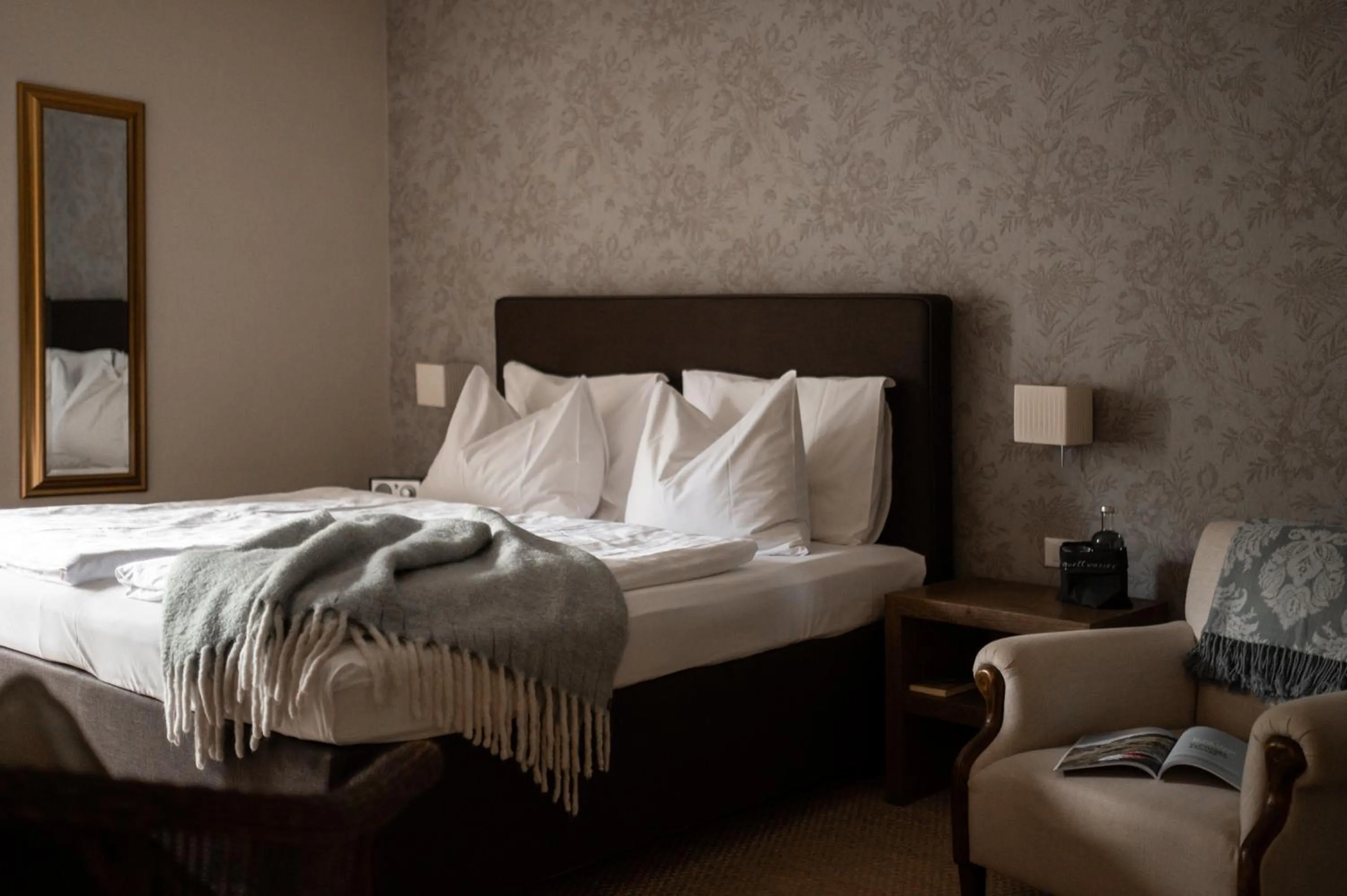 Bed in Hotel Chalet Gravenstein