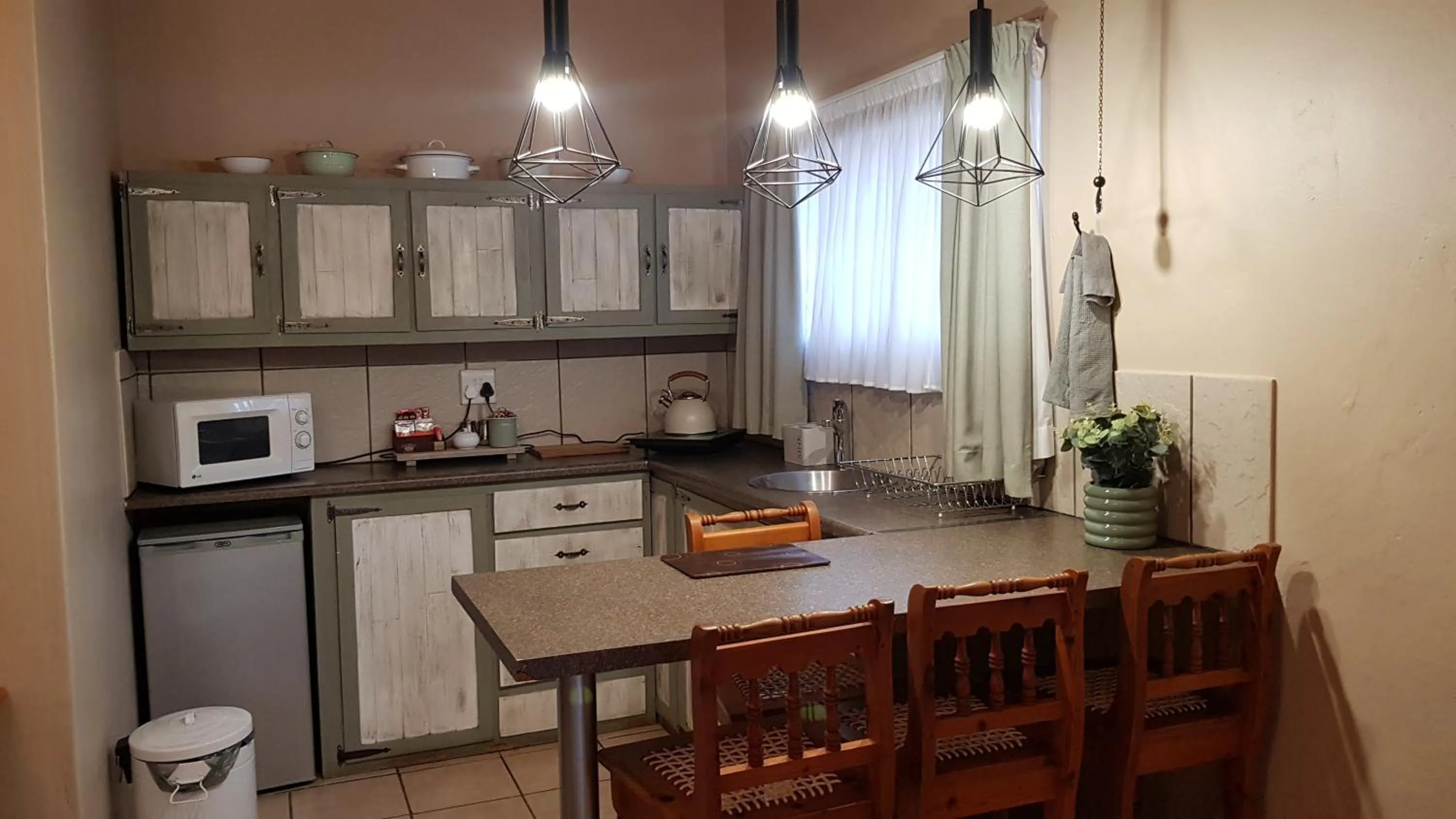 Kitchen or kitchenette in Celtis Country Lodge & Restaurant