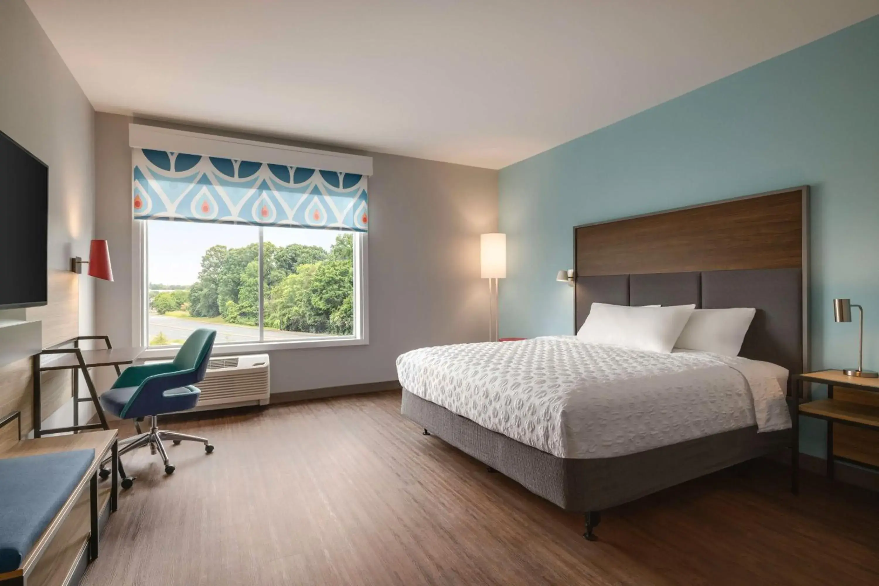 King Room with Roll-In Shower - Mobility Access in Tru By Hilton Charlotte Tyvola I-77 King Room with Roll-In Shower - Mobility Access in Tru By Hilton Charlotte Tyvola I-77