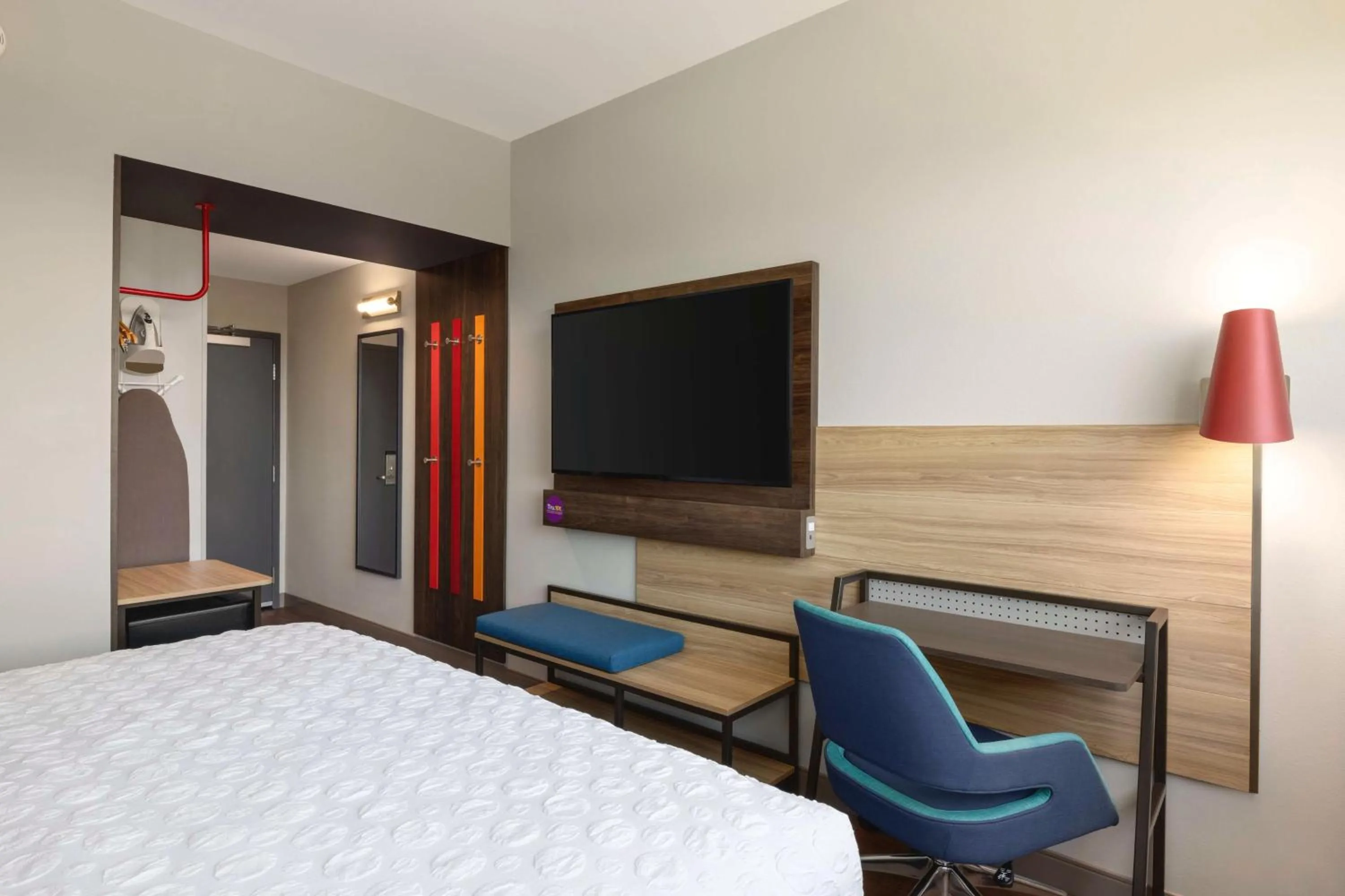 Bedroom, Bed in Tru By Hilton Charlotte Tyvola I-77