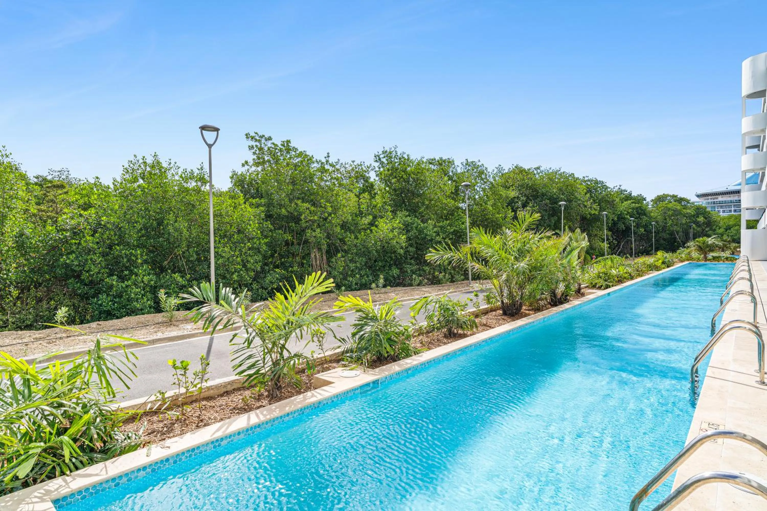 Balcony/Terrace in The Rif At Mangrove Beach Corendon Curacao All-Inclusive, Curio by Hilton