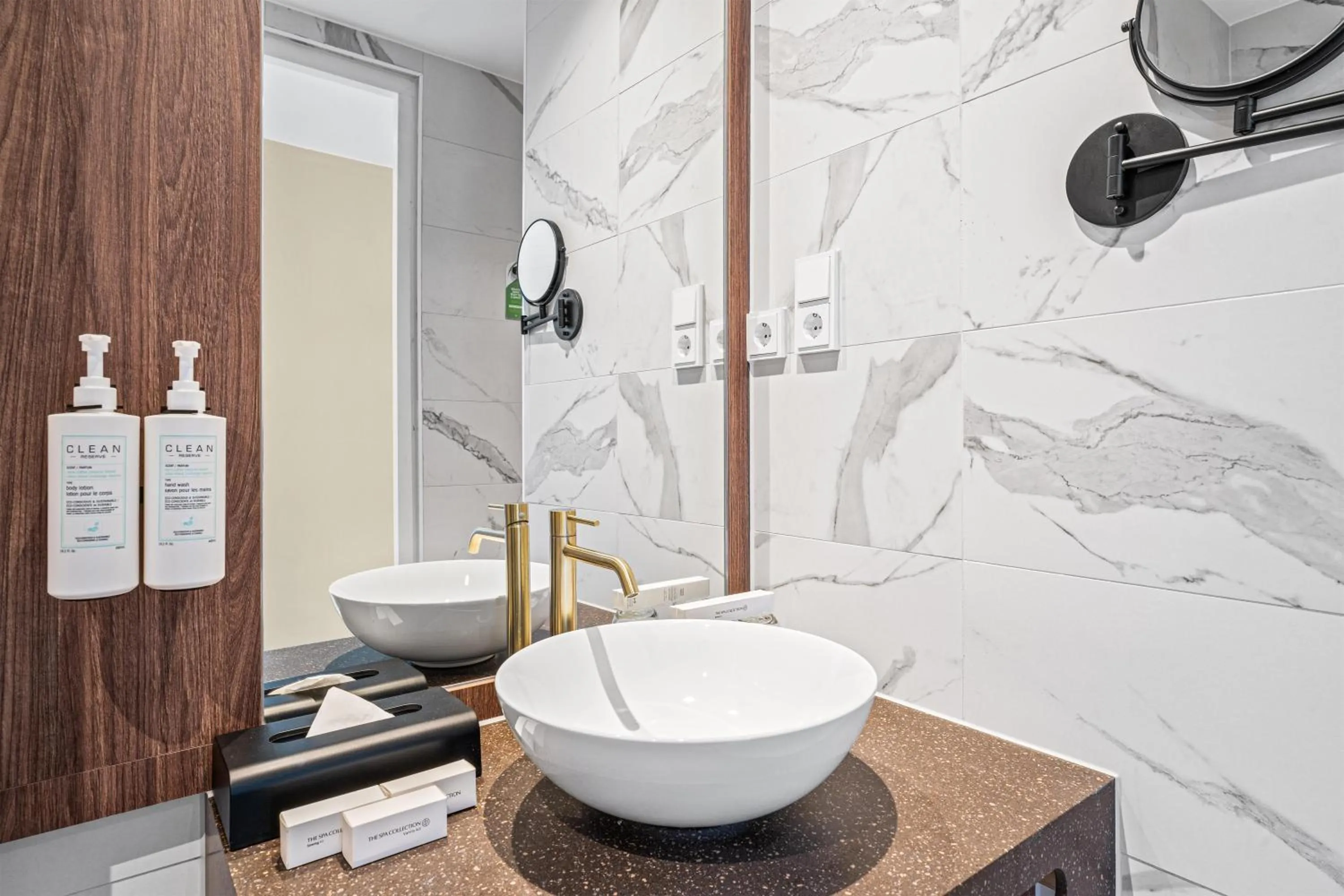 Bathroom in The Rif At Mangrove Beach Corendon Curacao All-Inclusive, Curio by Hilton