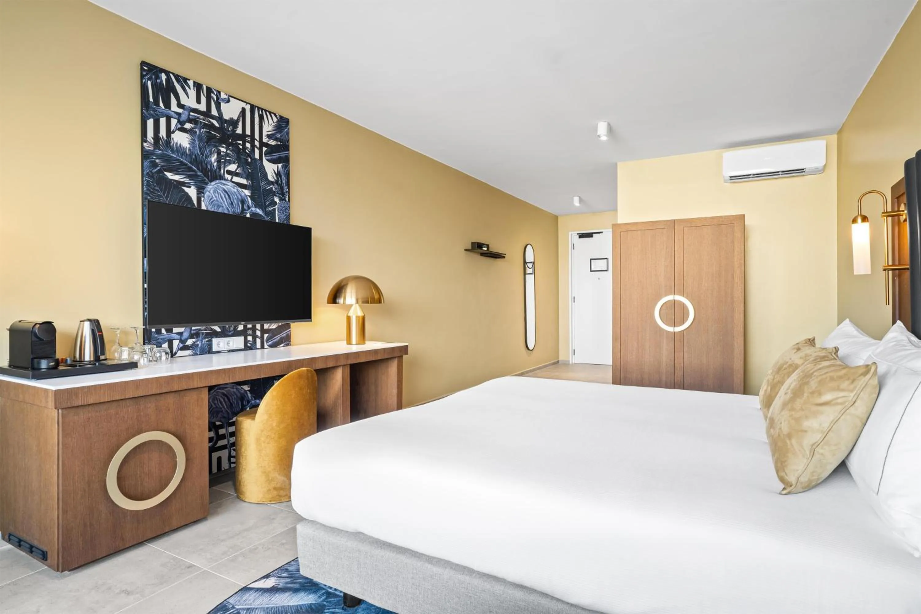 Bed in The Rif At Mangrove Beach Corendon Curacao All-Inclusive, Curio by Hilton