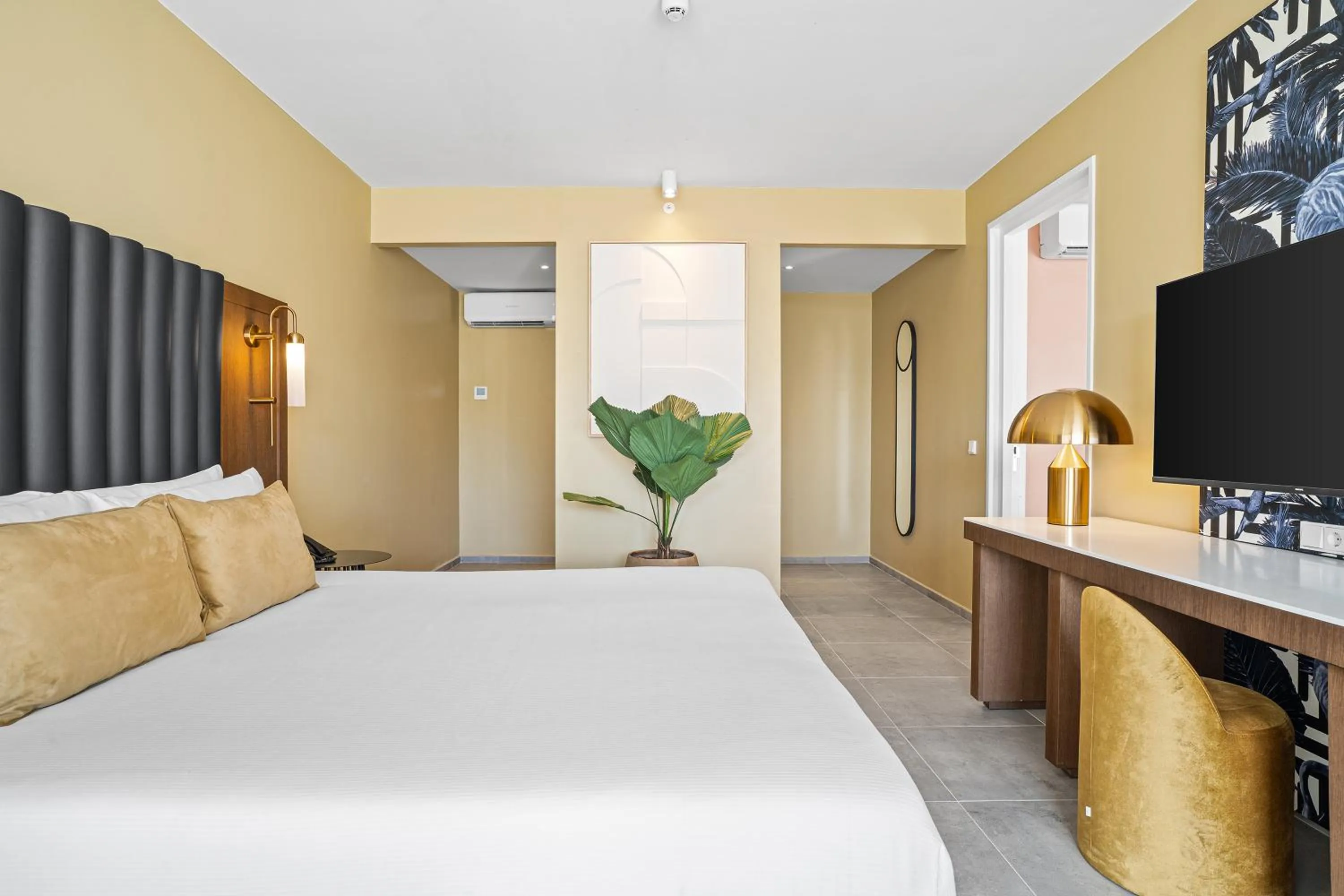 Bedroom, Bed in The Rif At Mangrove Beach Corendon Curacao All-Inclusive, Curio by Hilton