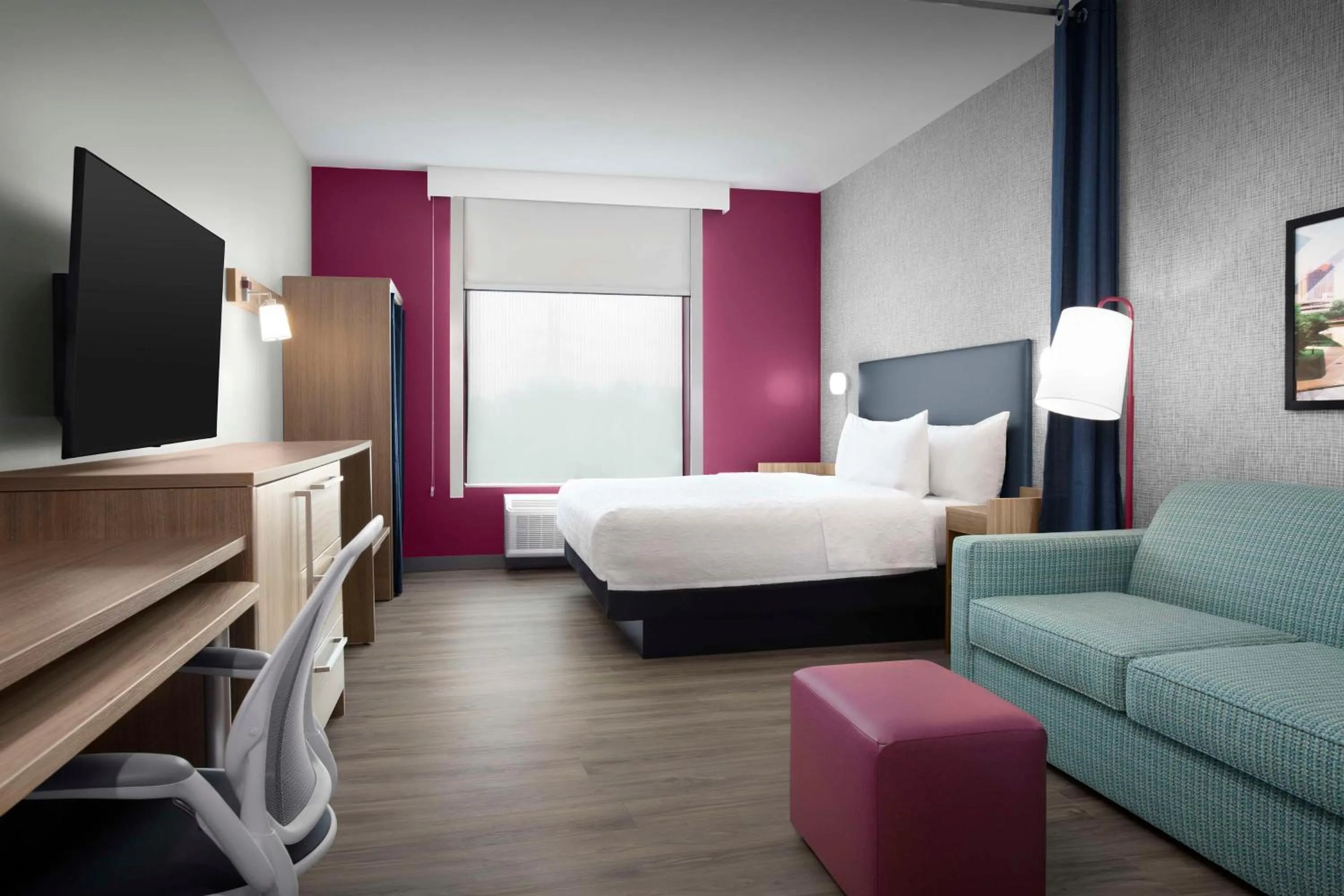 Living room, Bed in Home2 Suites By Hilton Huntsville Village Of Providence