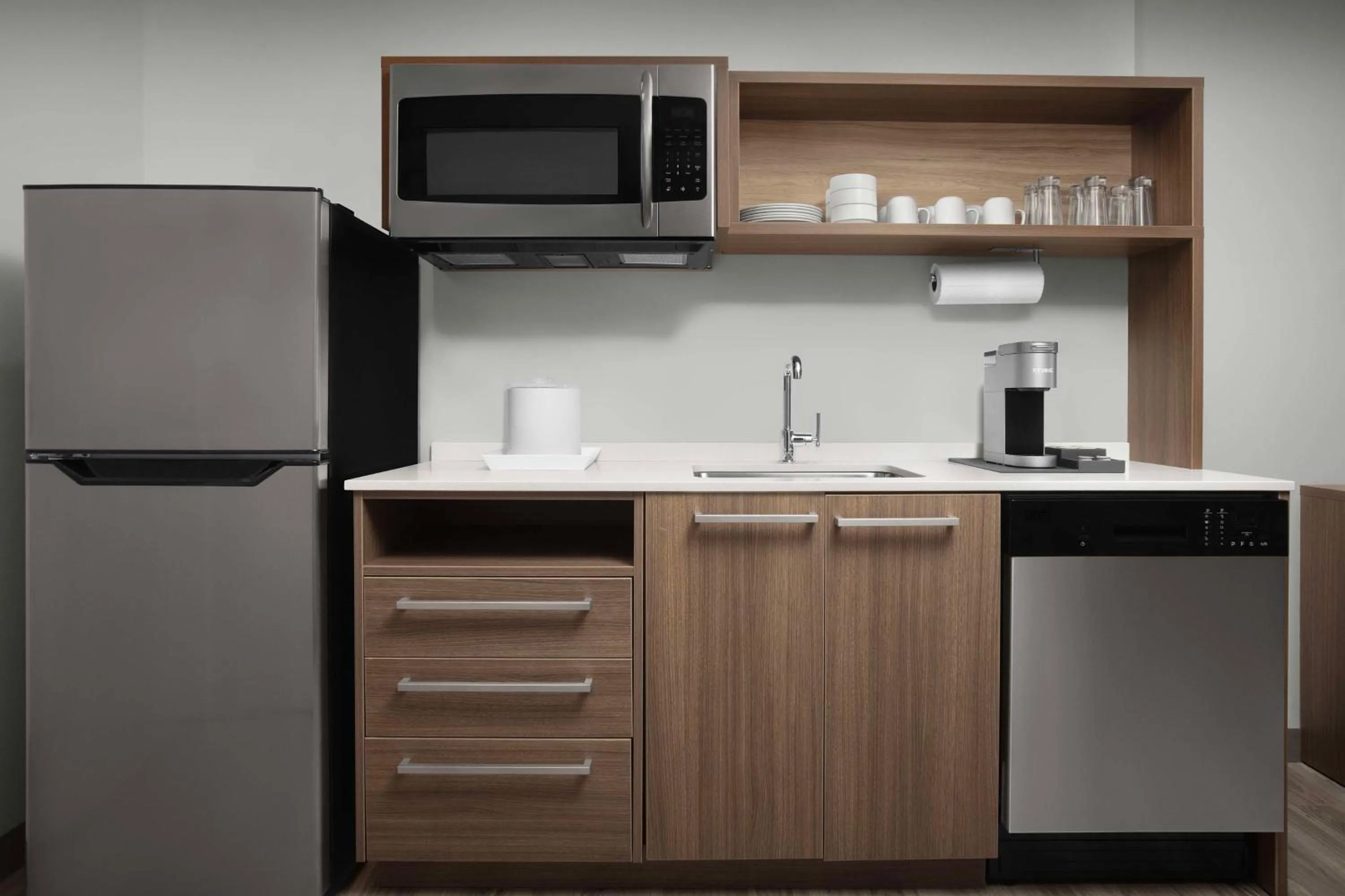 kitchen in Home2 Suites By Hilton Huntsville Village Of Providence