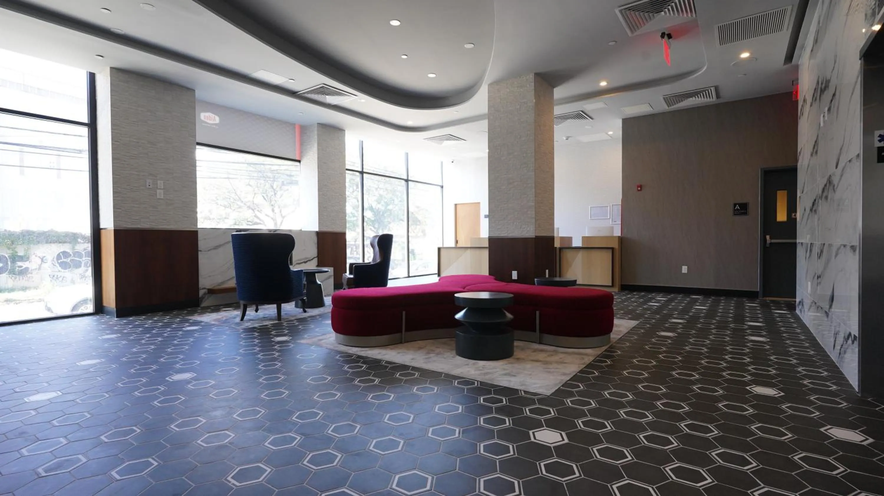 Lobby or reception in DoubleTree by Hilton Long Island City, NY