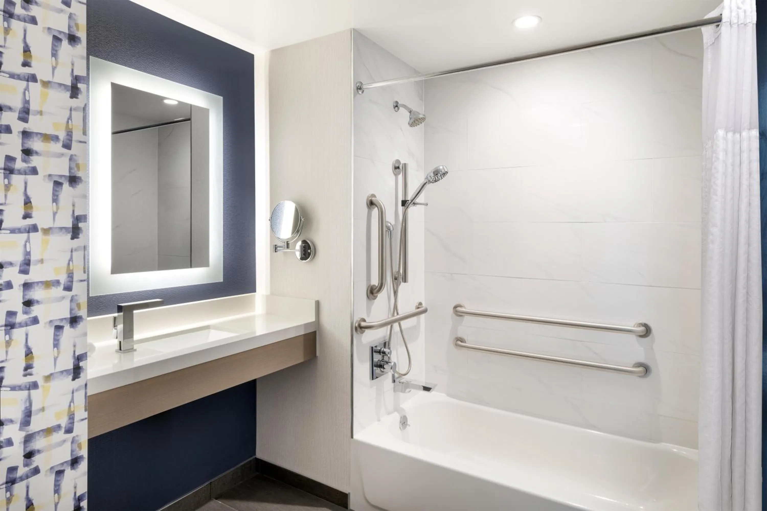 Bathroom in DoubleTree by Hilton Long Island City, NY