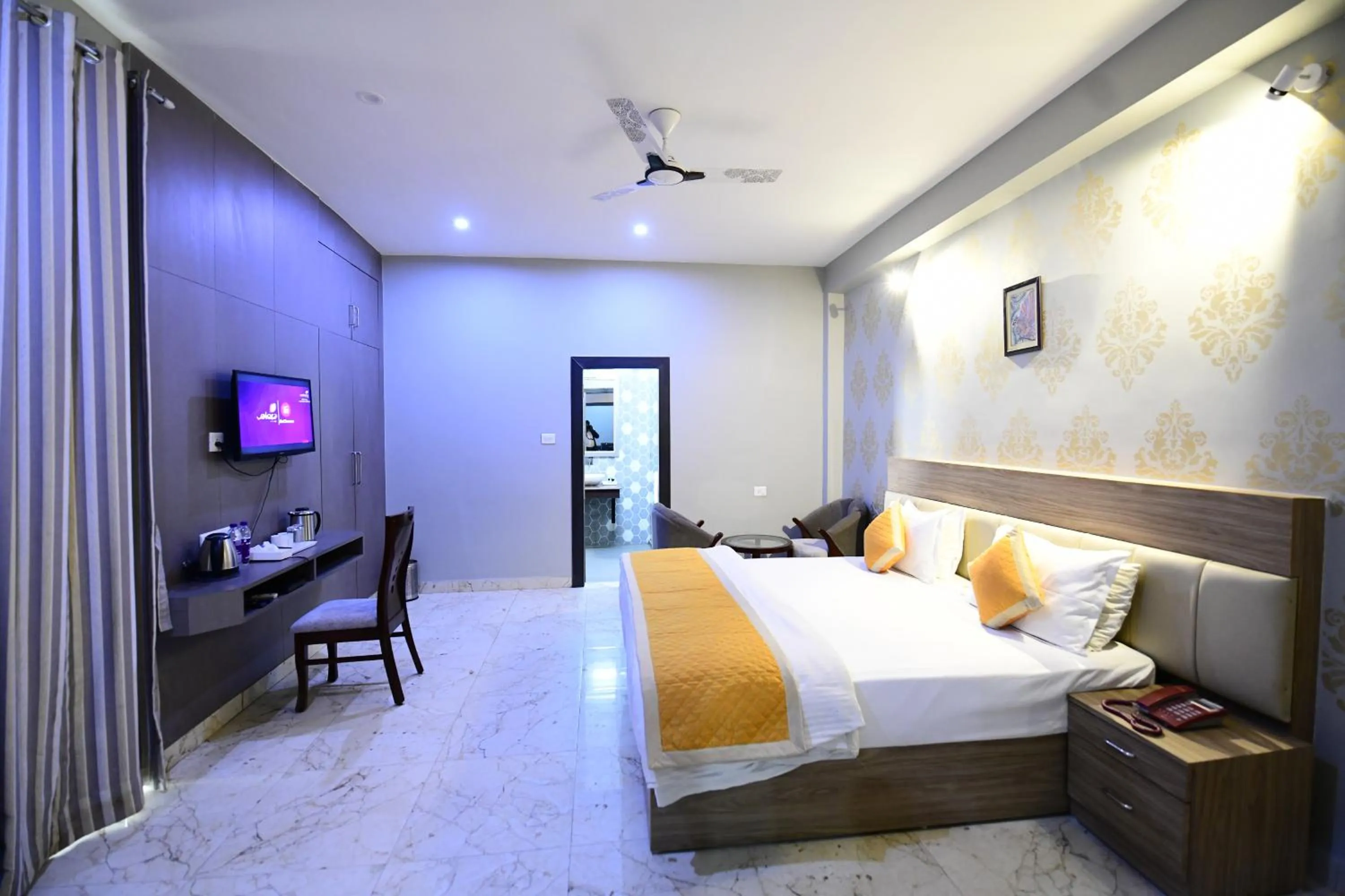 Bed in Hotel Jataka Inn