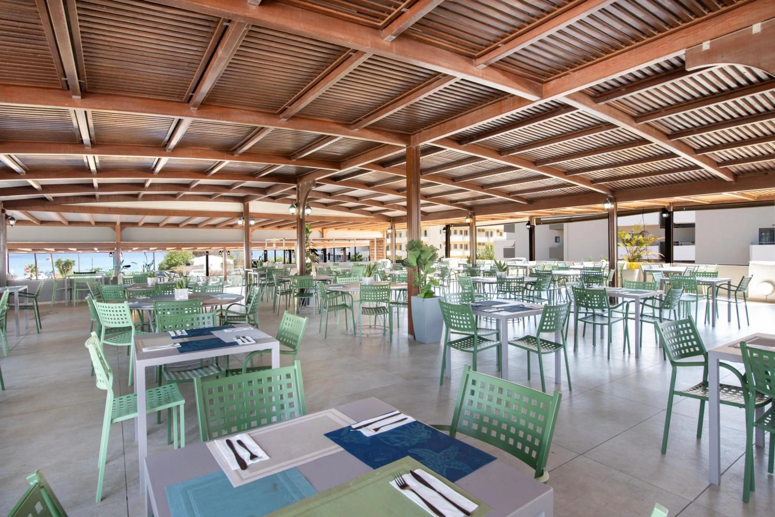 Restaurant/places to eat in MARE GARDEN