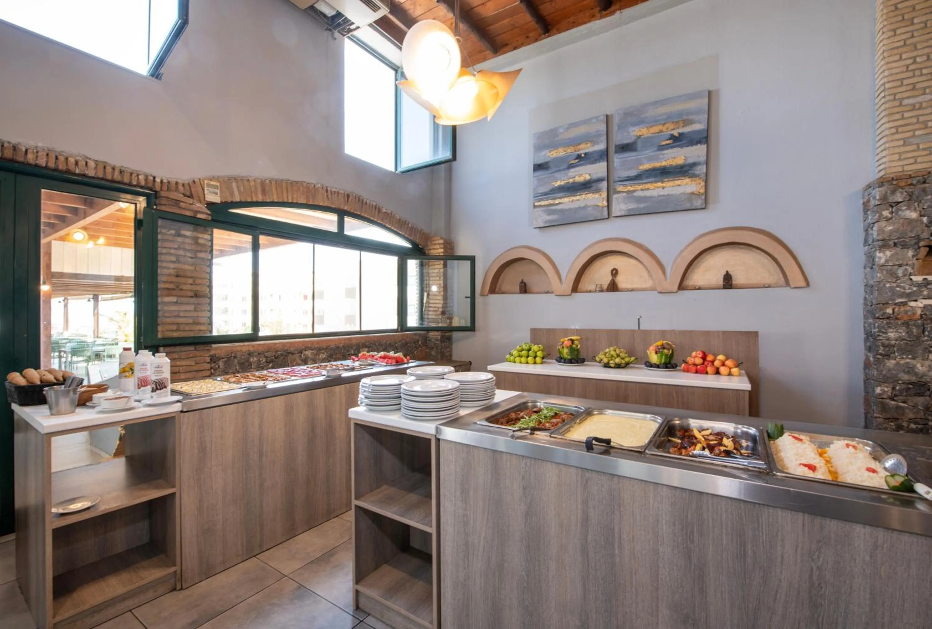 Restaurant/places to eat in MARE GARDEN