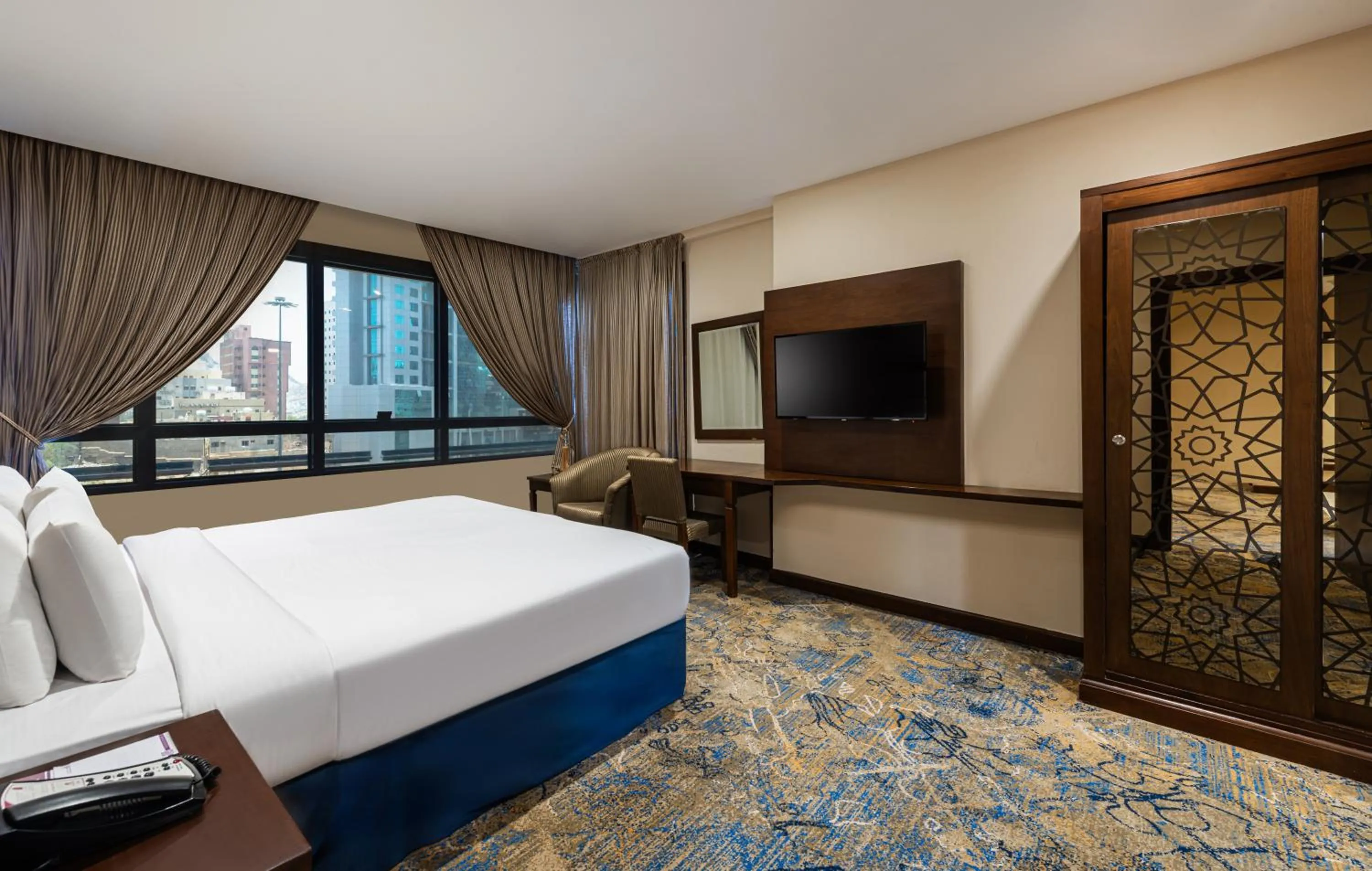 Bedroom, Bed in Razana Al Rawdha Hotel