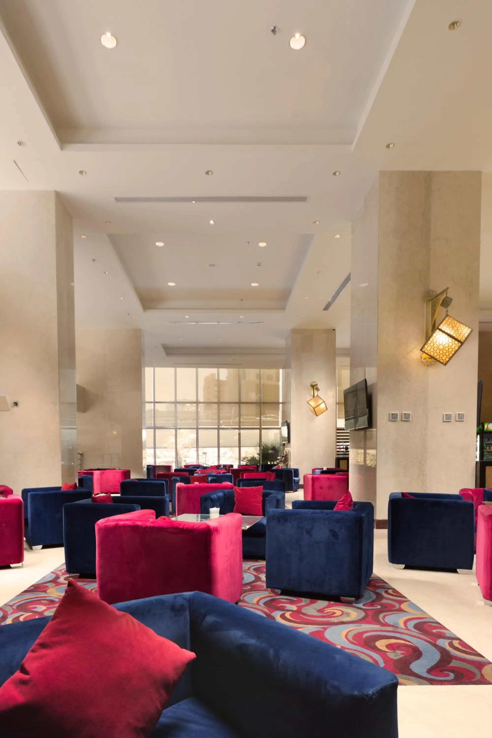 Restaurant/places to eat in Razana Al Rawdha Hotel