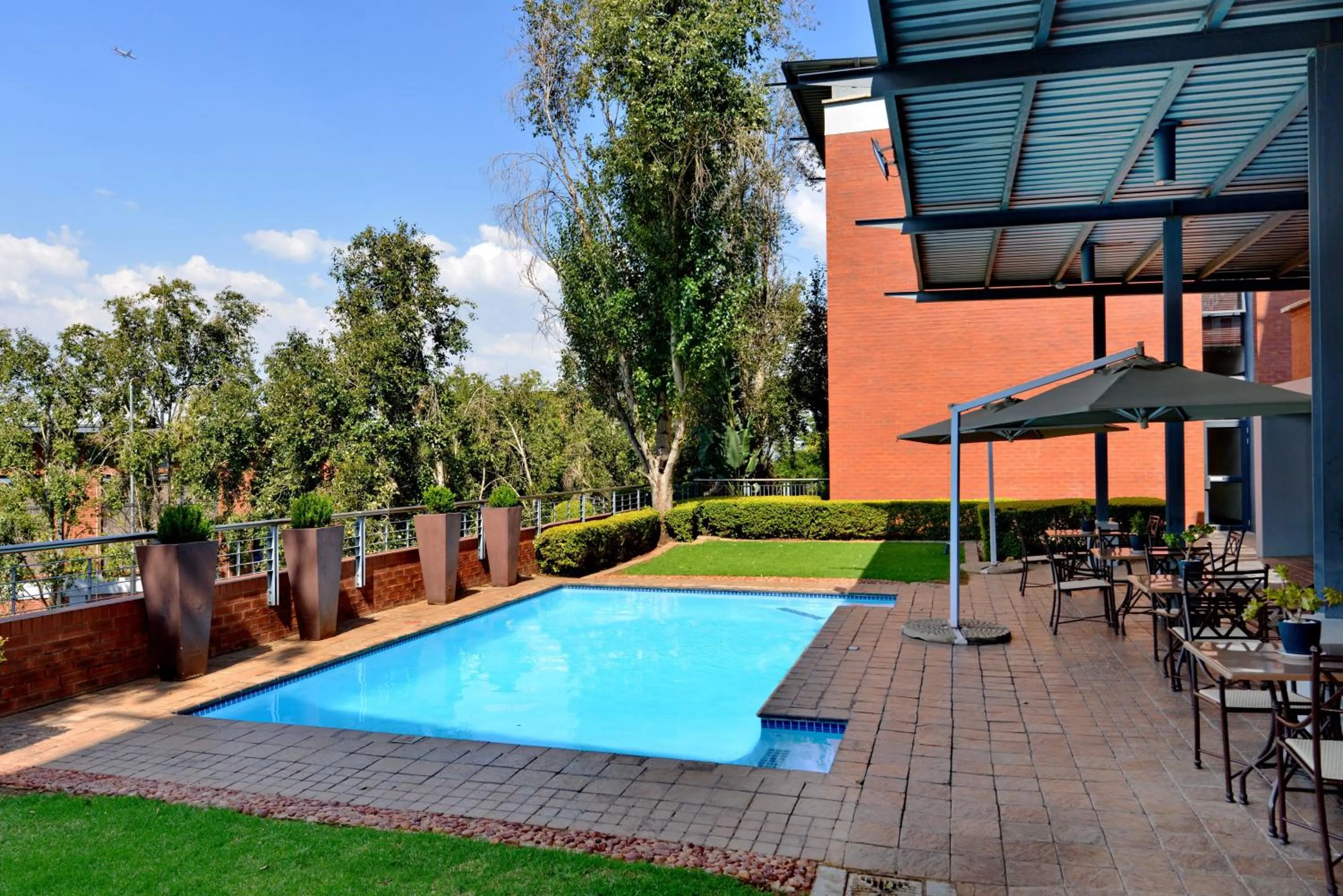 Swimming pool in Road Lodge Centurion