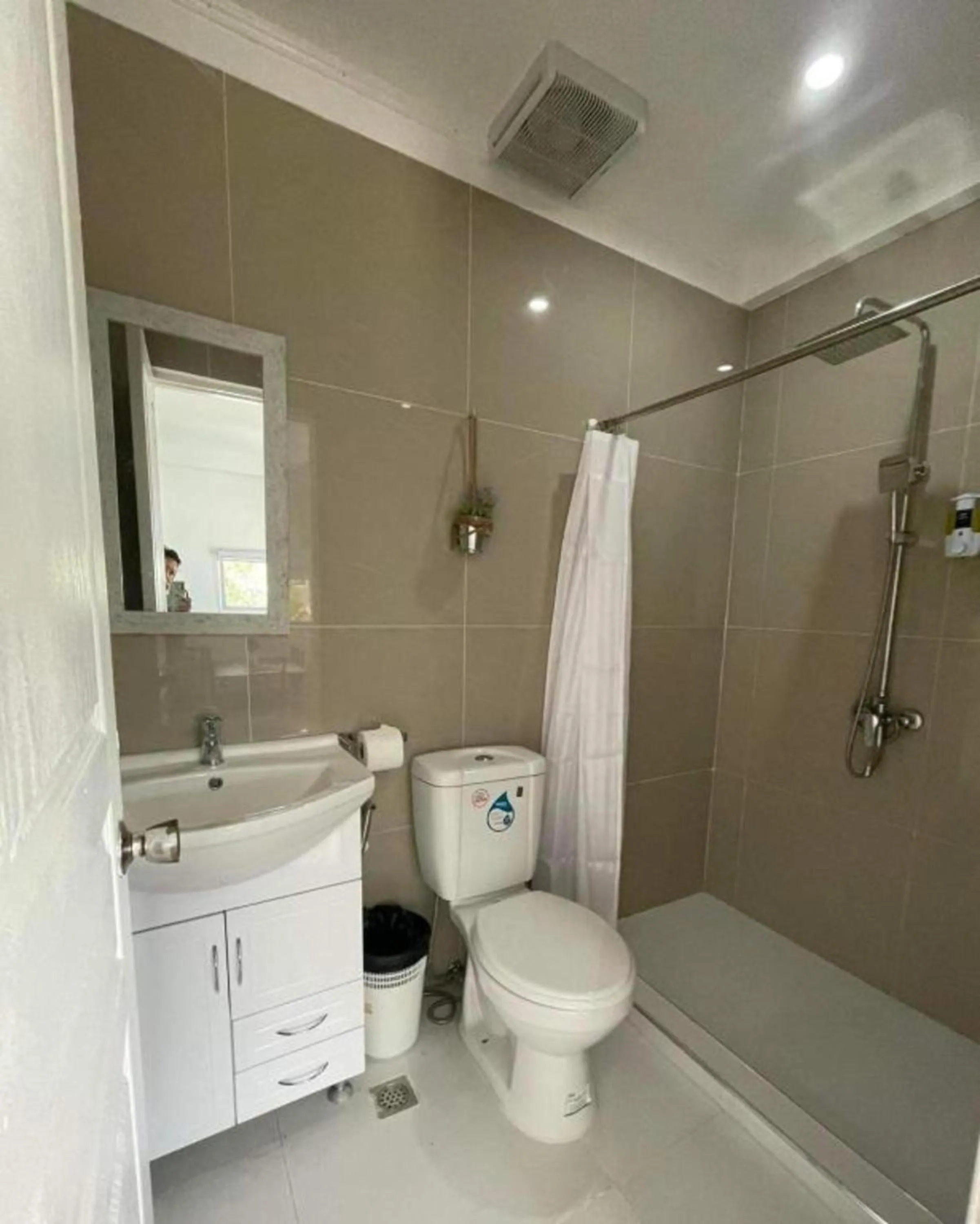 Bathroom in Lopez Beach Resort