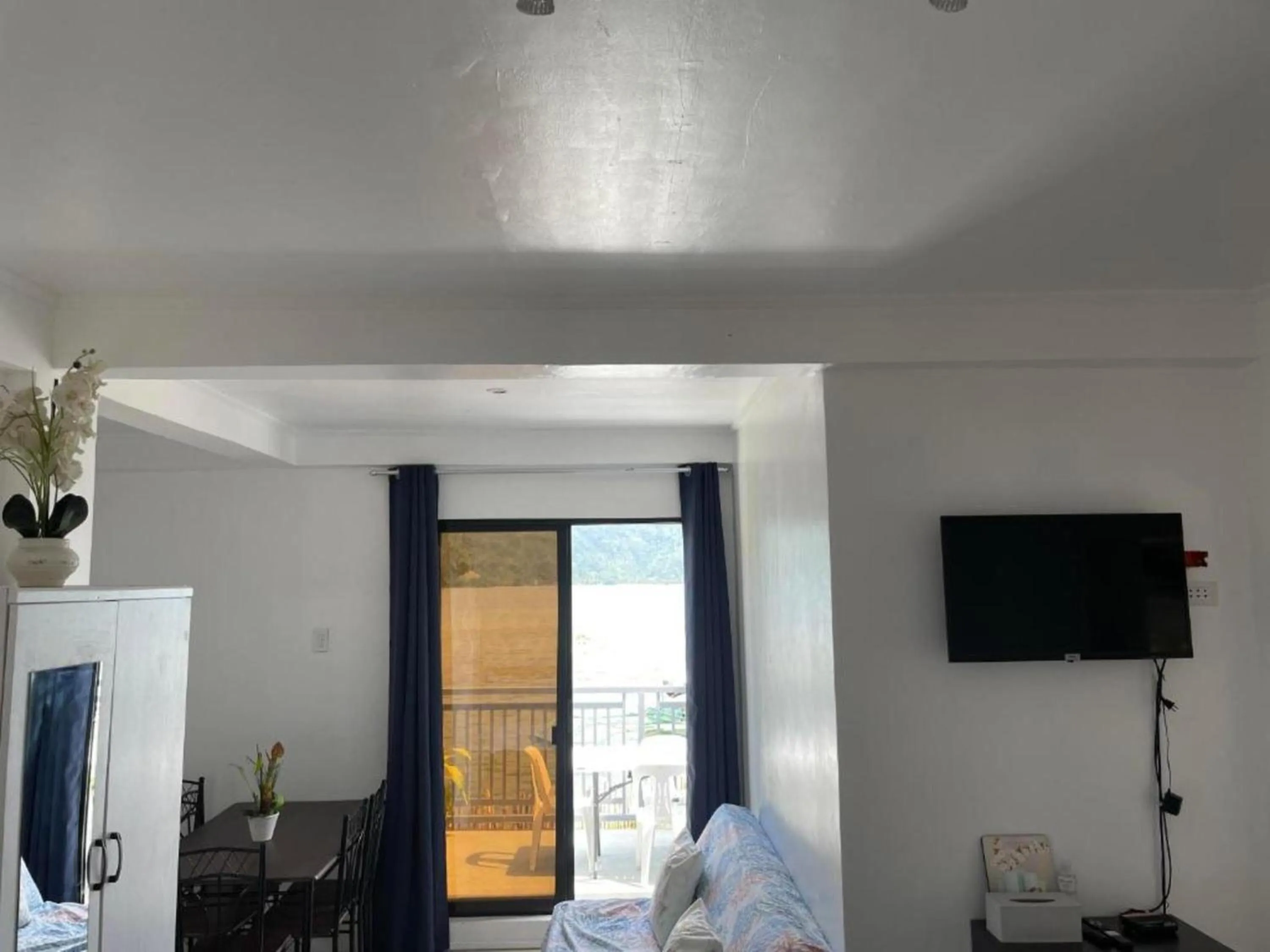 TV and multimedia in Lopez Beach Resort