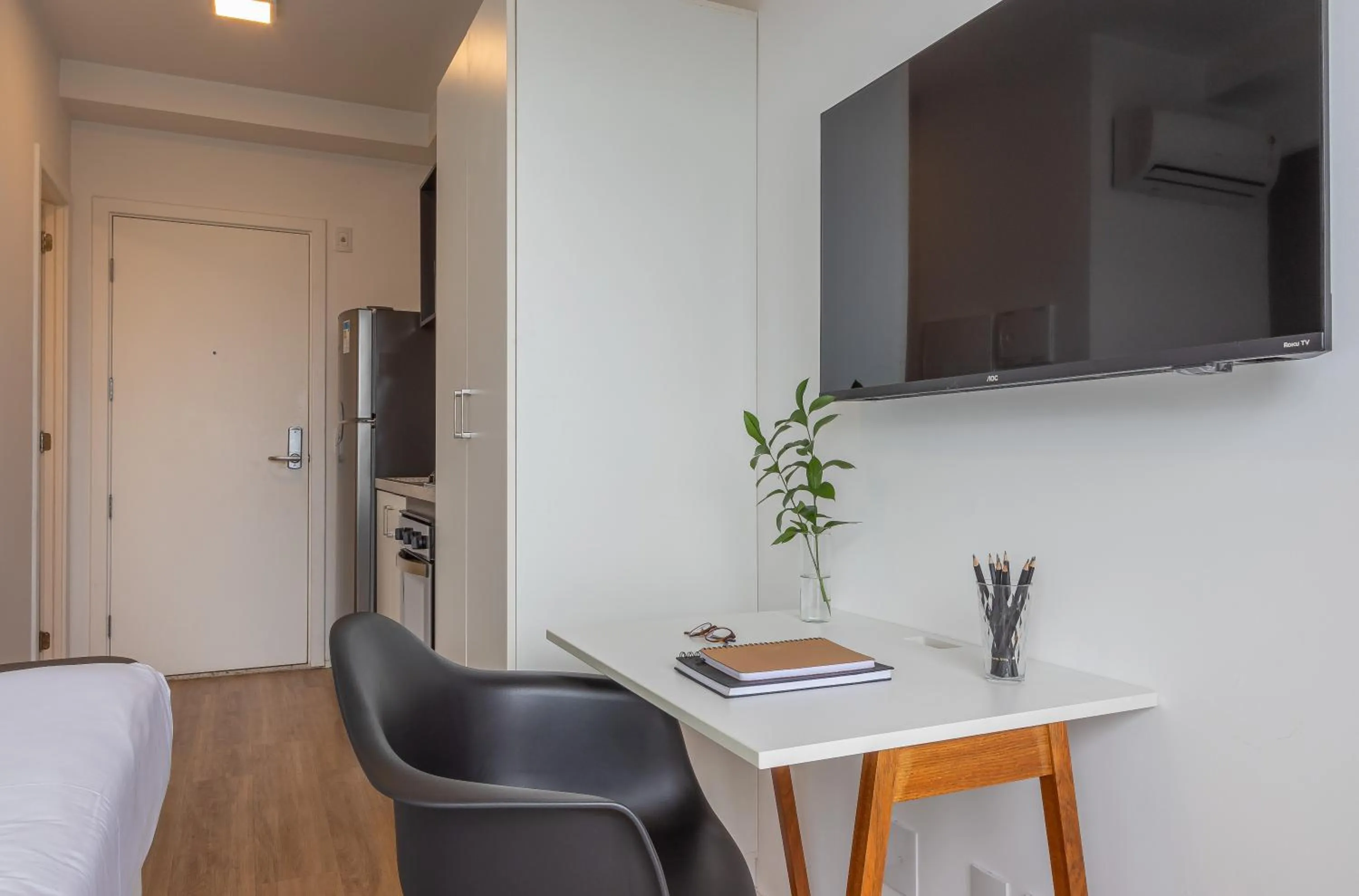 TV and multimedia in Setin Downtown Praca da Sé by Viva - Prédio completo com piscina perto de estação de metrô no Centro de São Paulo