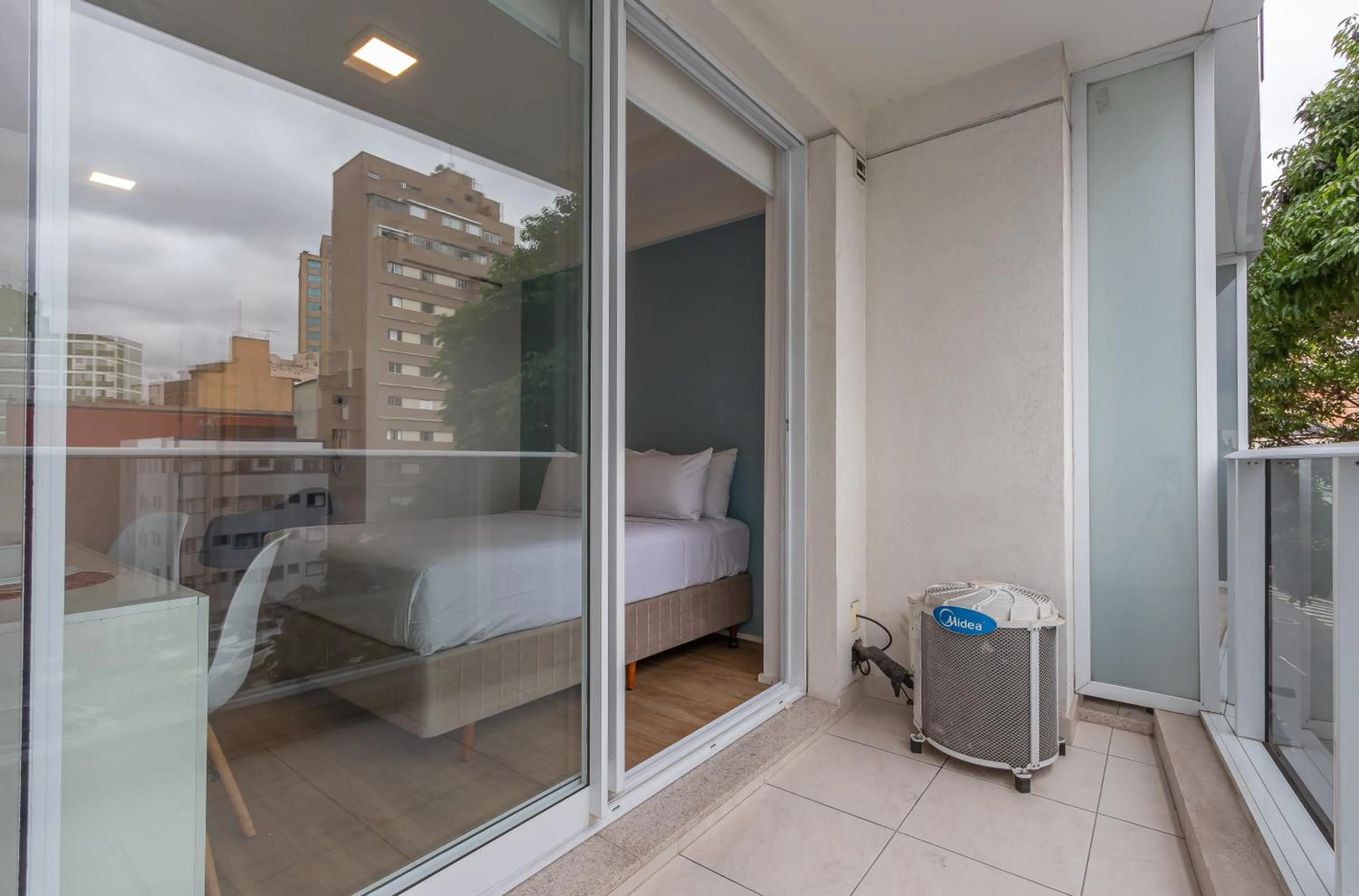 Balcony/Terrace in Setin Downtown Praca da Sé by Viva - Prédio completo com piscina perto de estação de metrô no Centro de São Paulo