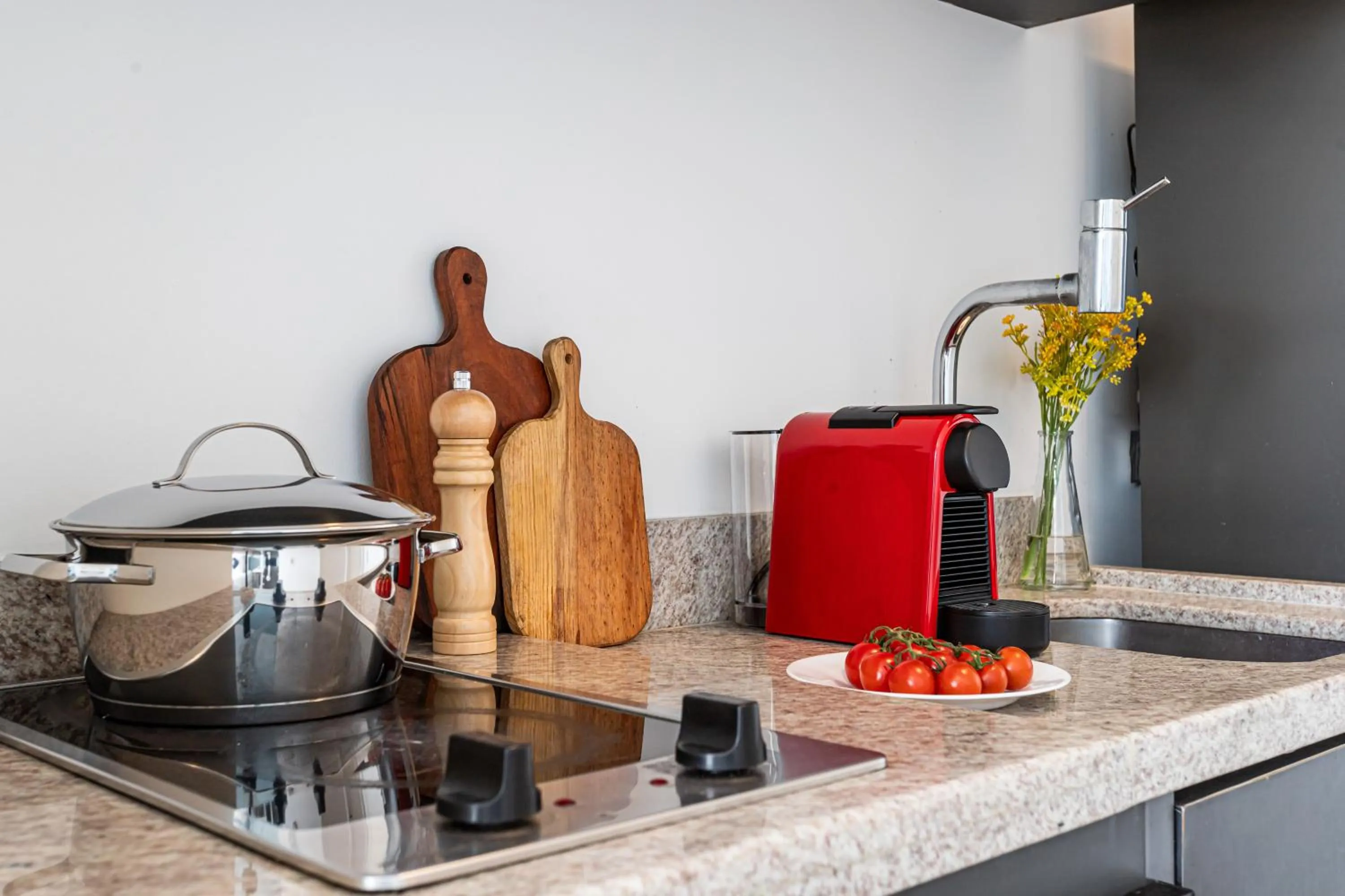 Coffee/tea facilities in Setin Downtown Praca da Sé by Viva - Prédio completo com piscina perto de estação de metrô no Centro de São Paulo