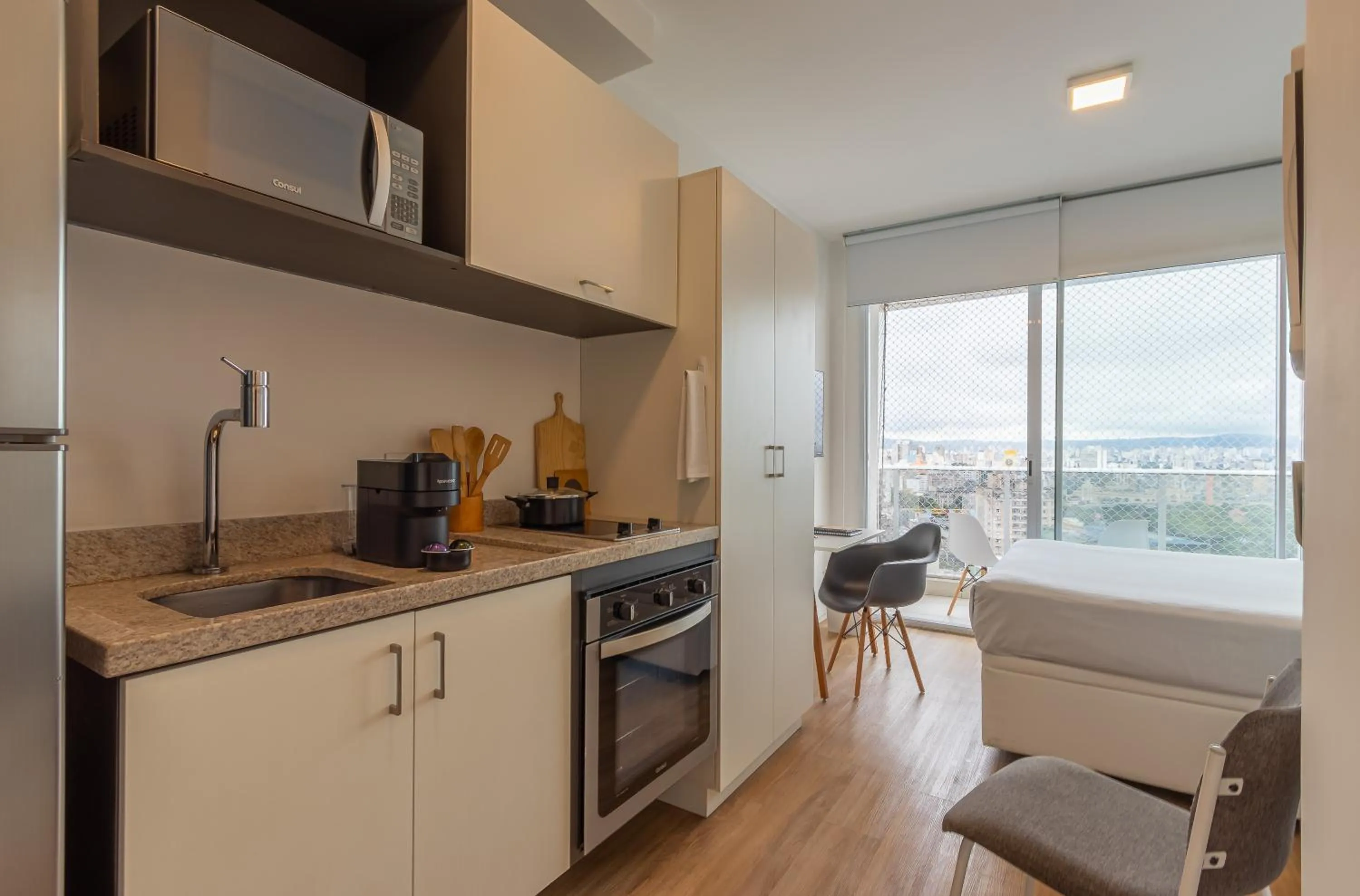 Kitchen or kitchenette in Setin Downtown Praca da Sé by Viva - Prédio completo com piscina perto de estação de metrô no Centro de São Paulo