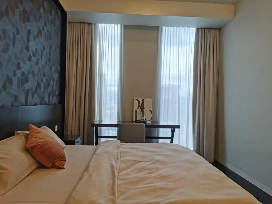 Tropicana The Residences KLCC by Rverse Suite