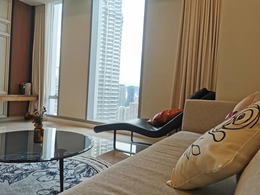 Tropicana The Residences KLCC by Rverse Suite