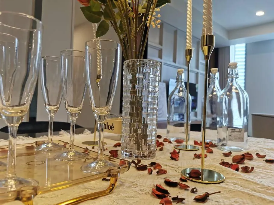 Tropicana The Residences KLCC by Rverse Suite