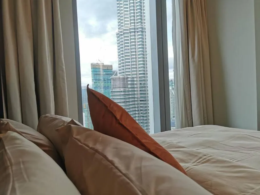 Tropicana The Residences KLCC by Rverse Suite