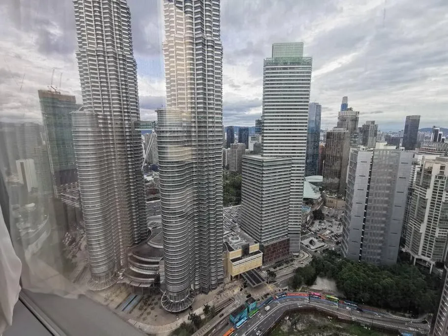 Tropicana The Residences KLCC by Rverse Suite