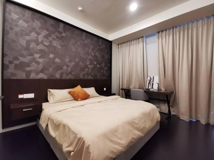 Tropicana The Residences KLCC by Rverse Suite