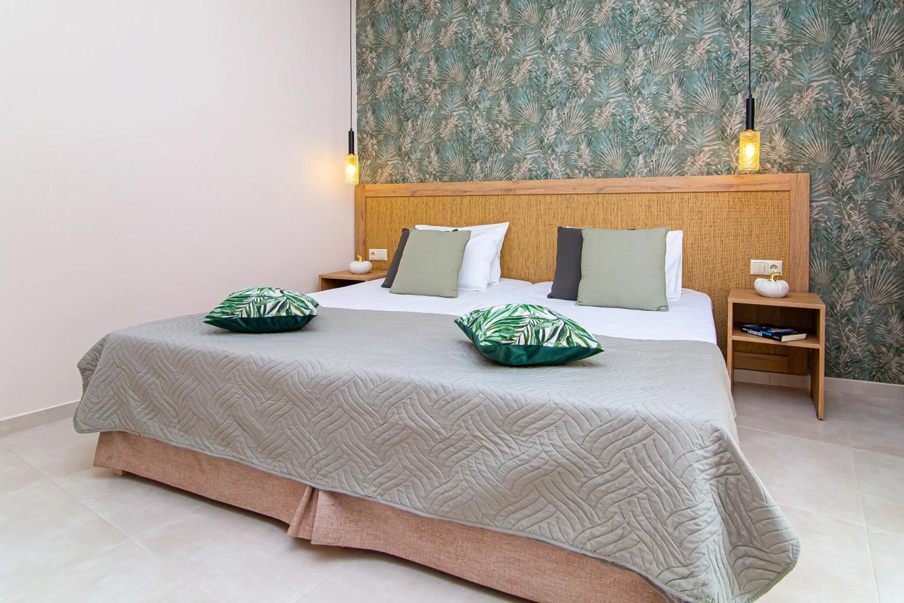 Bed in Emerald Hotel