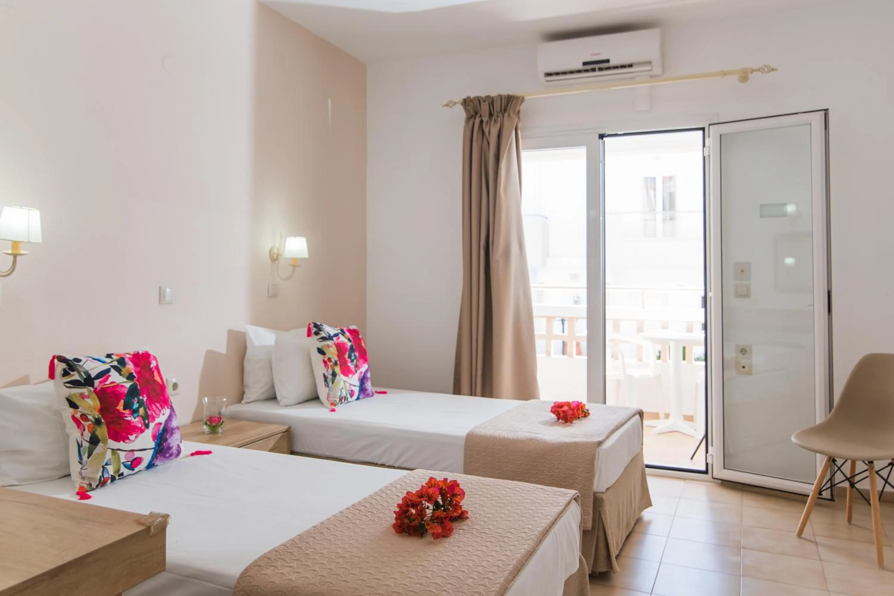 Bed in Emerald Hotel