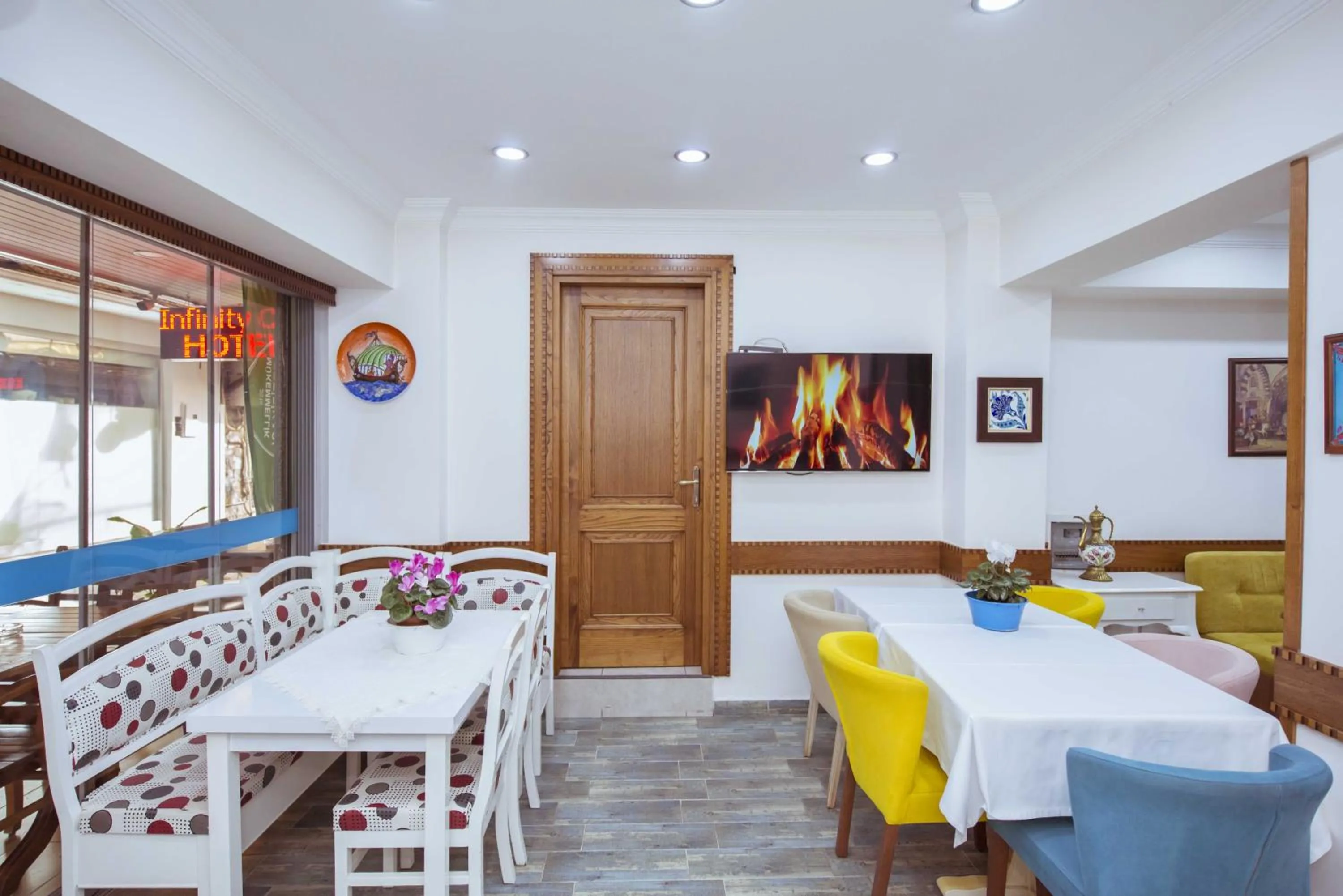 Lobby or reception in Infinity City Hotel