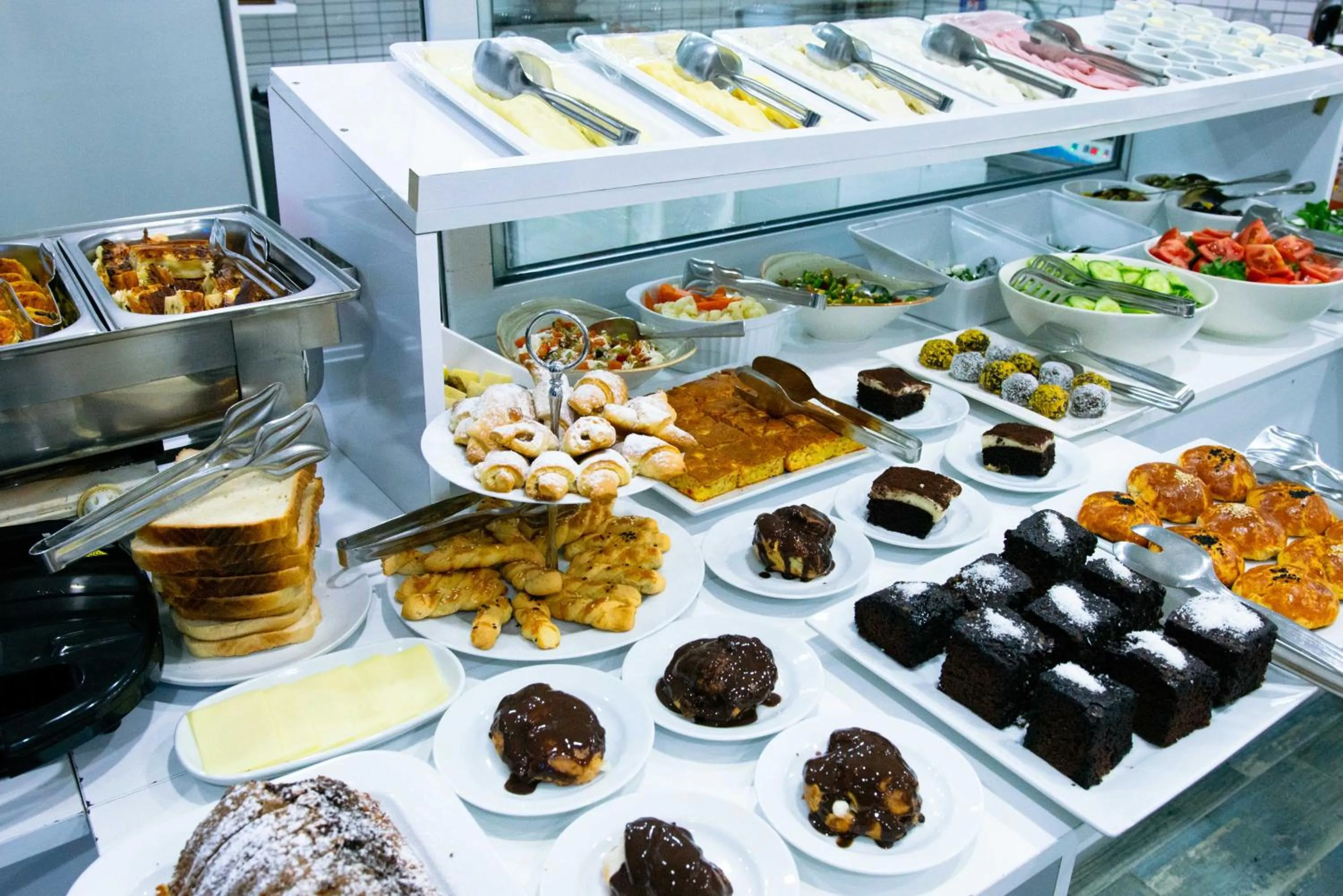 Buffet breakfast in Infinity City Hotel