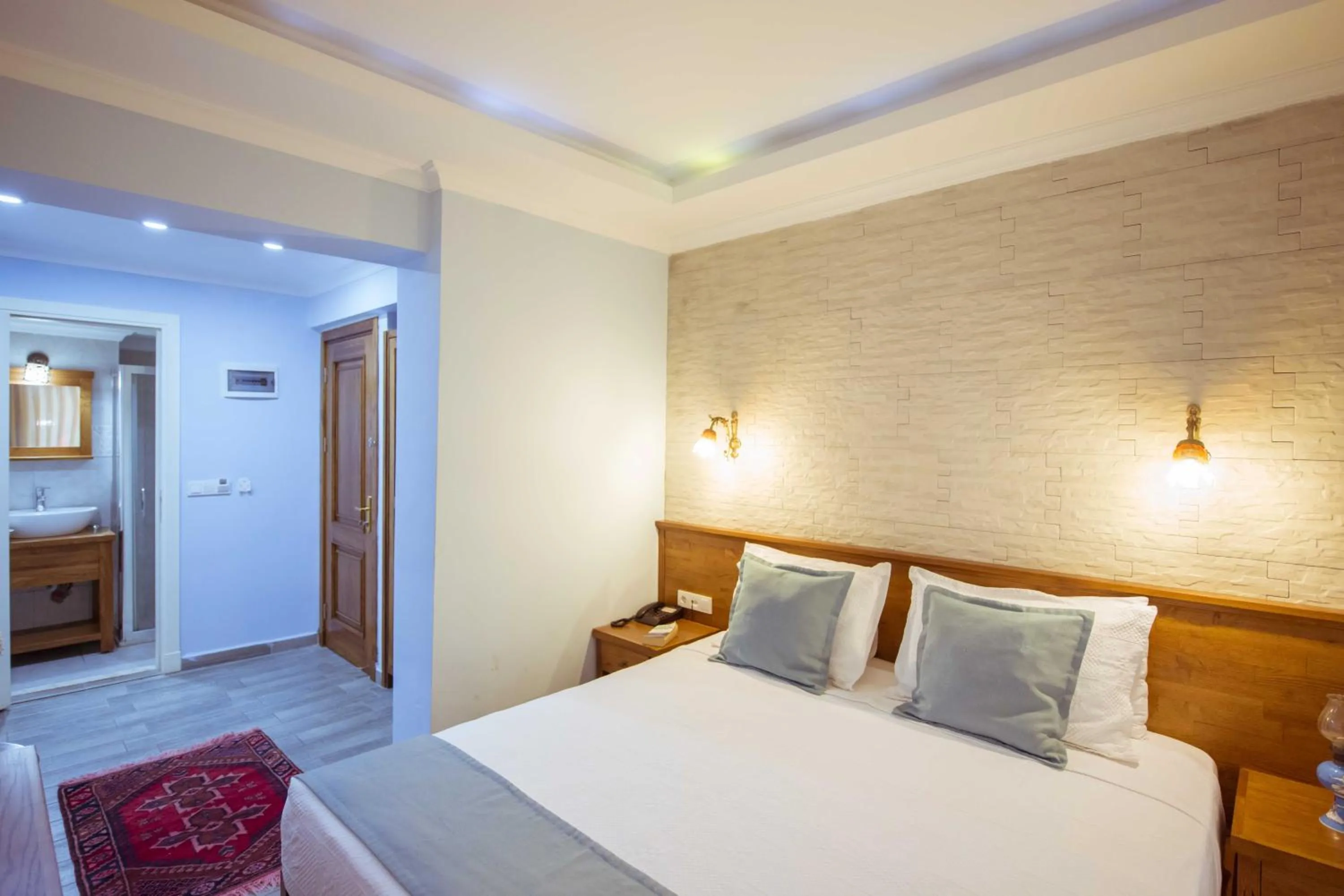 Photo of the whole room, Bed in Infinity City Hotel