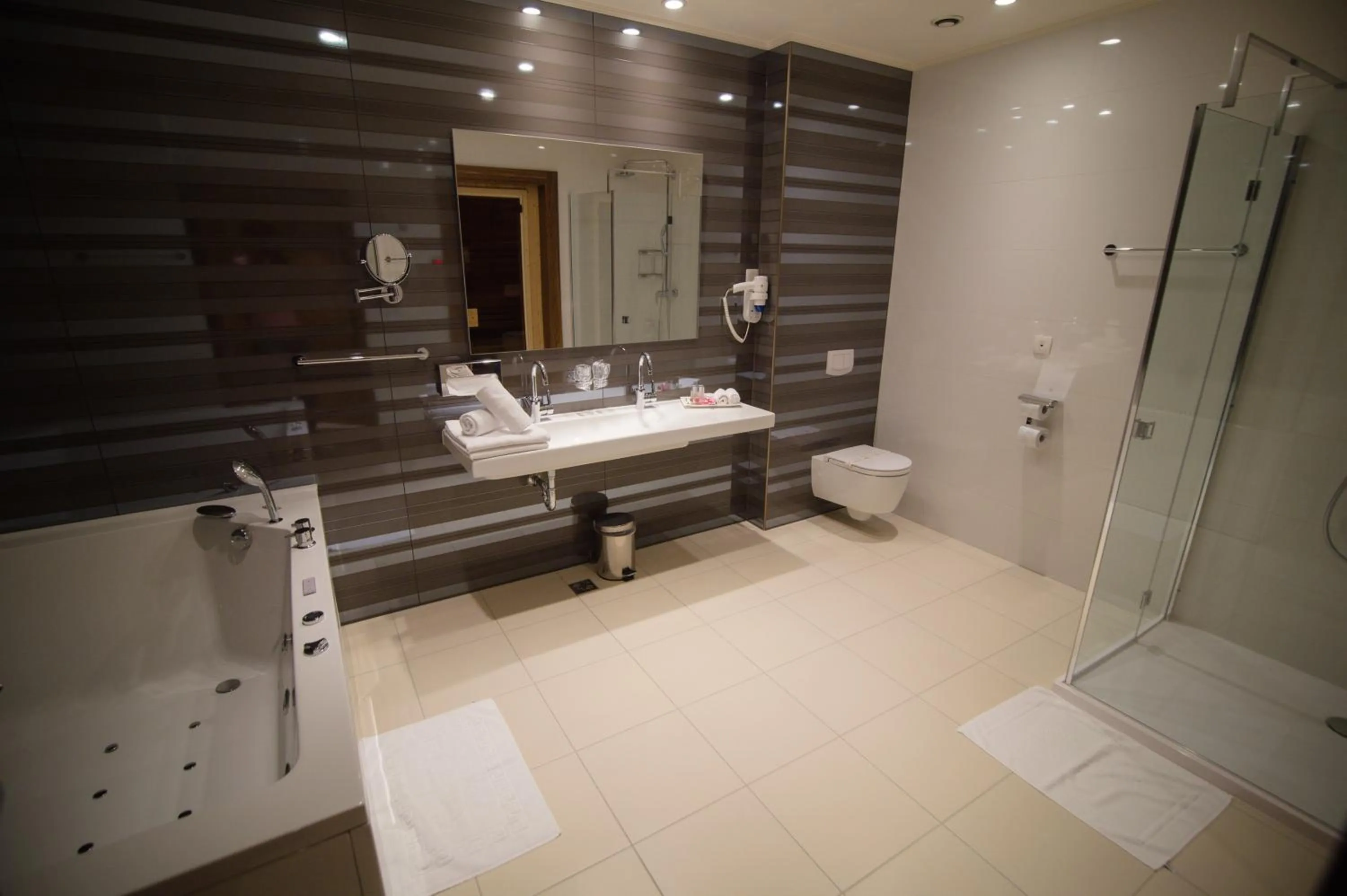 Bathroom in Hotel Mepas