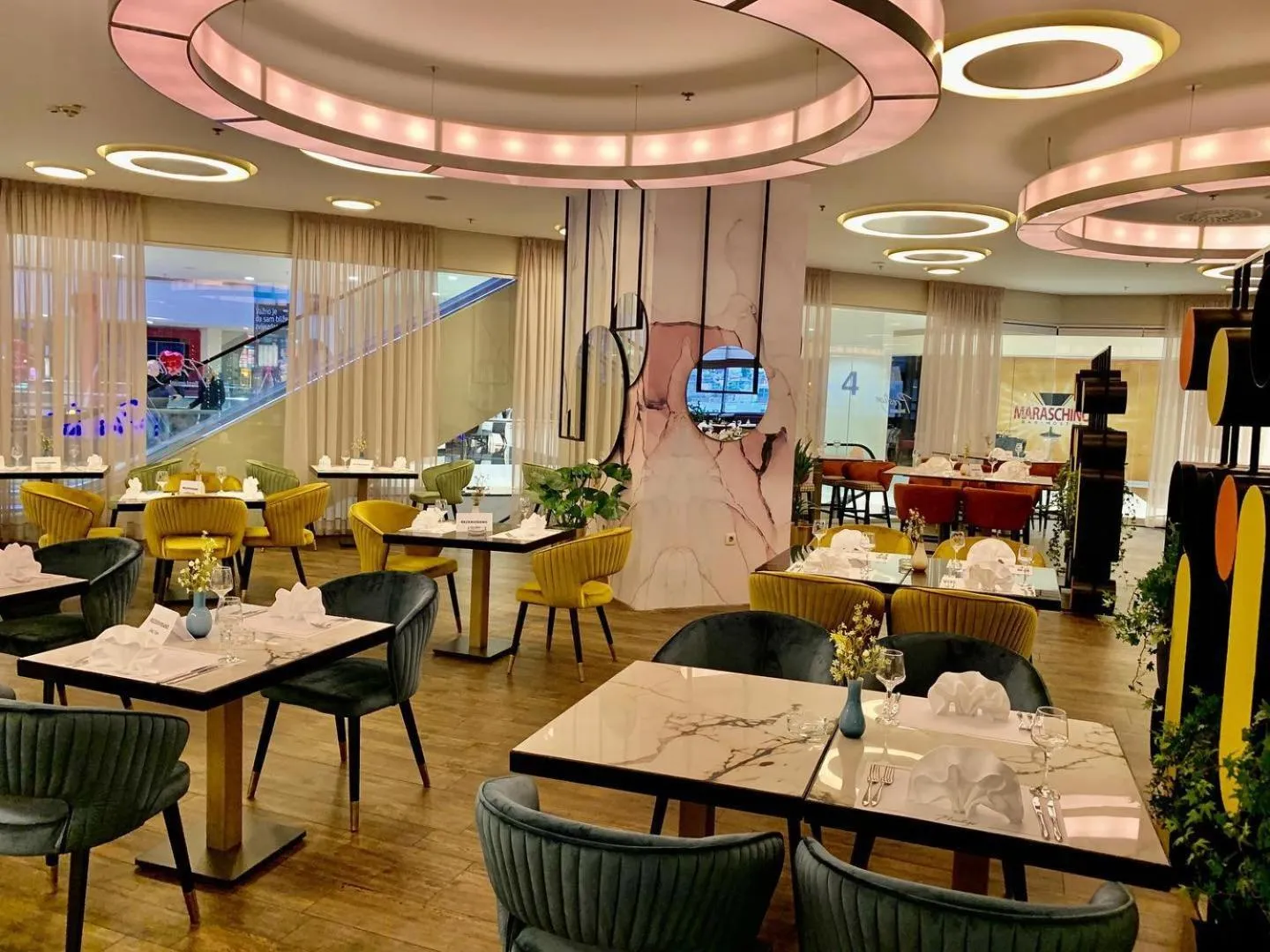 Restaurant/places to eat in Hotel Mepas