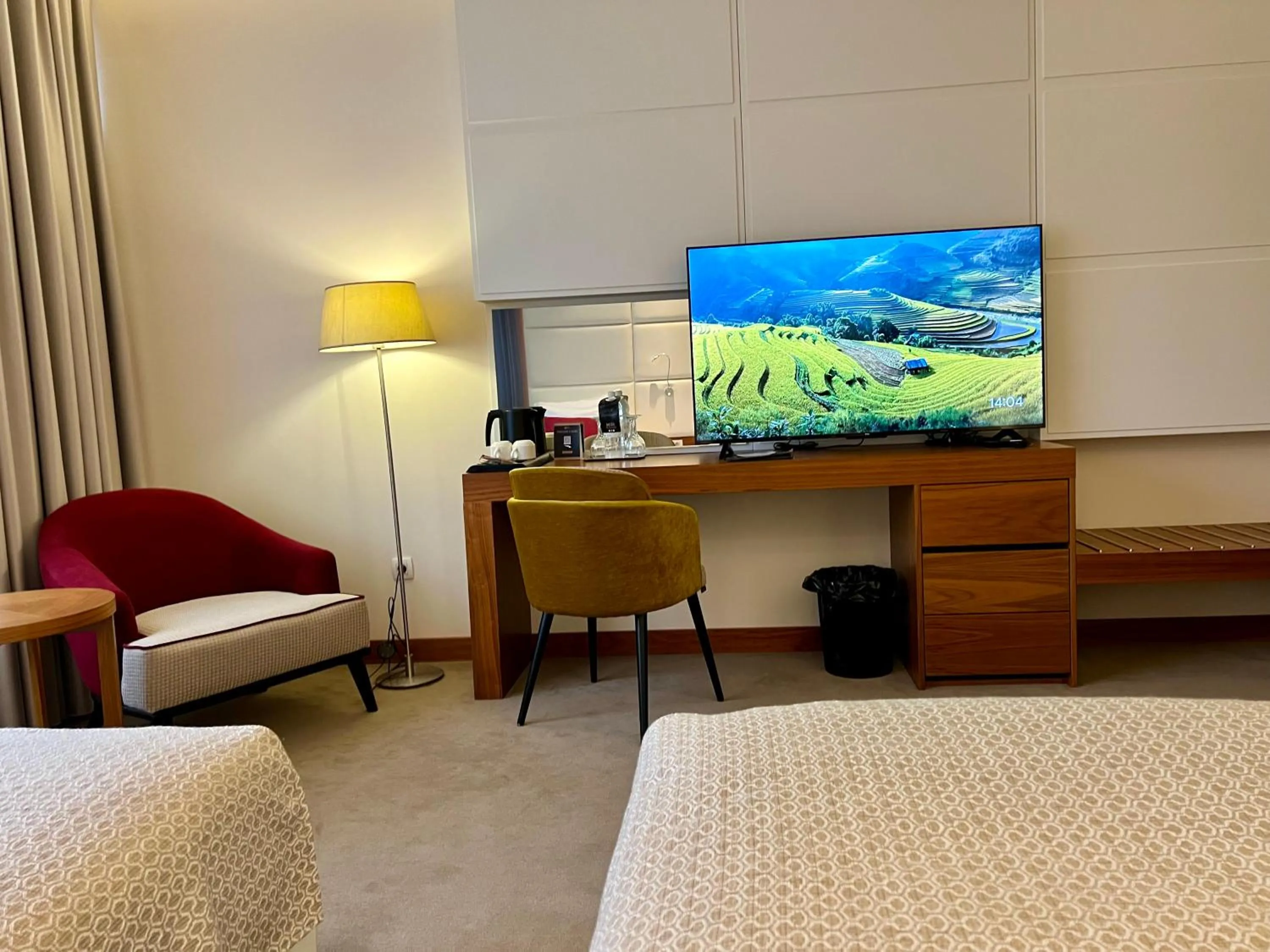 TV and multimedia, Bed in Hotel Mepas