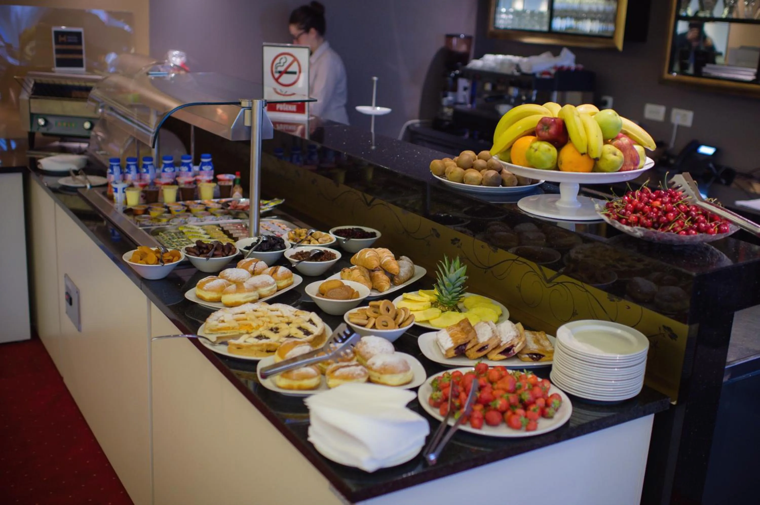 Buffet breakfast in Hotel Mepas