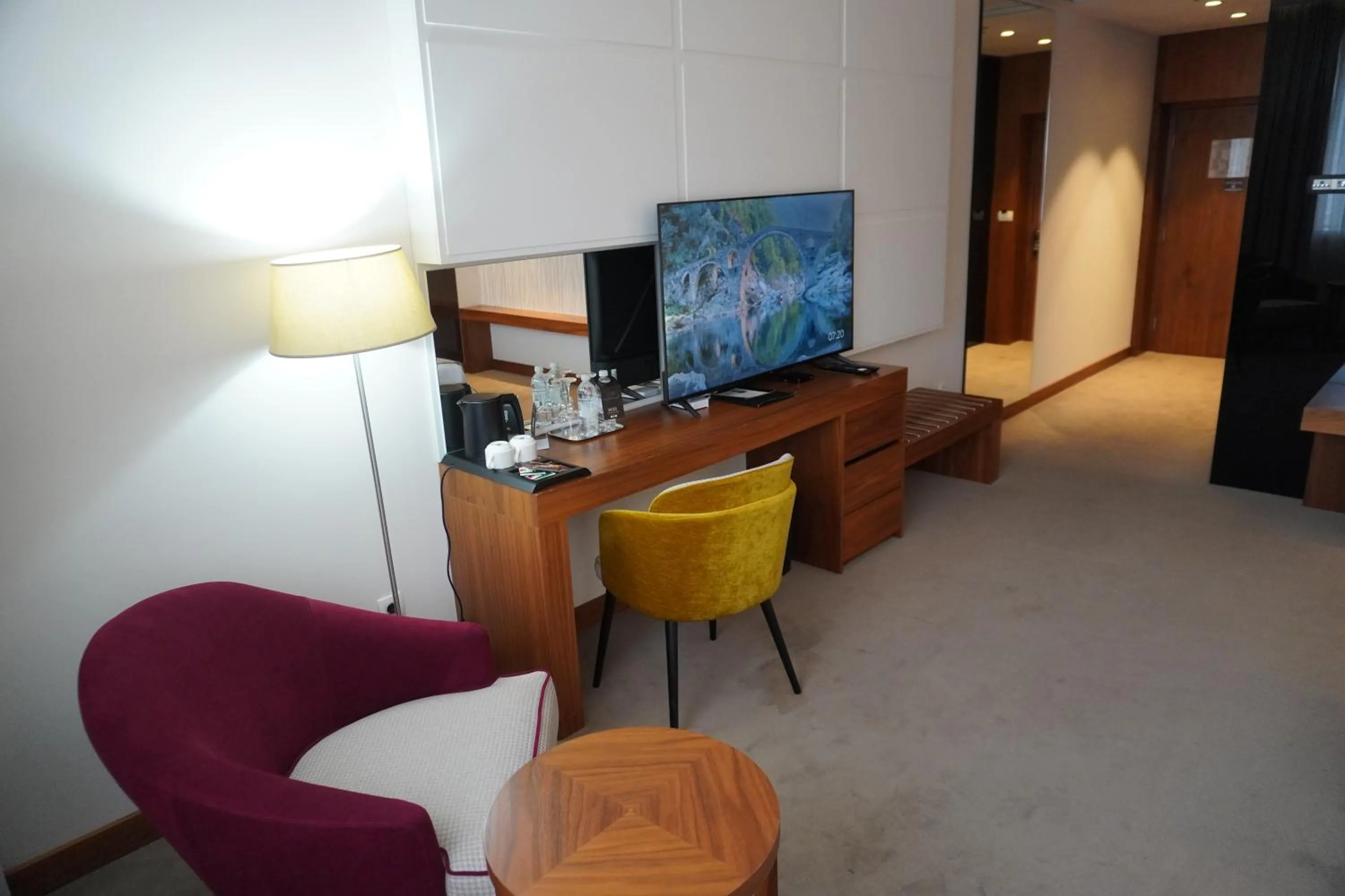 TV and multimedia in Hotel Mepas
