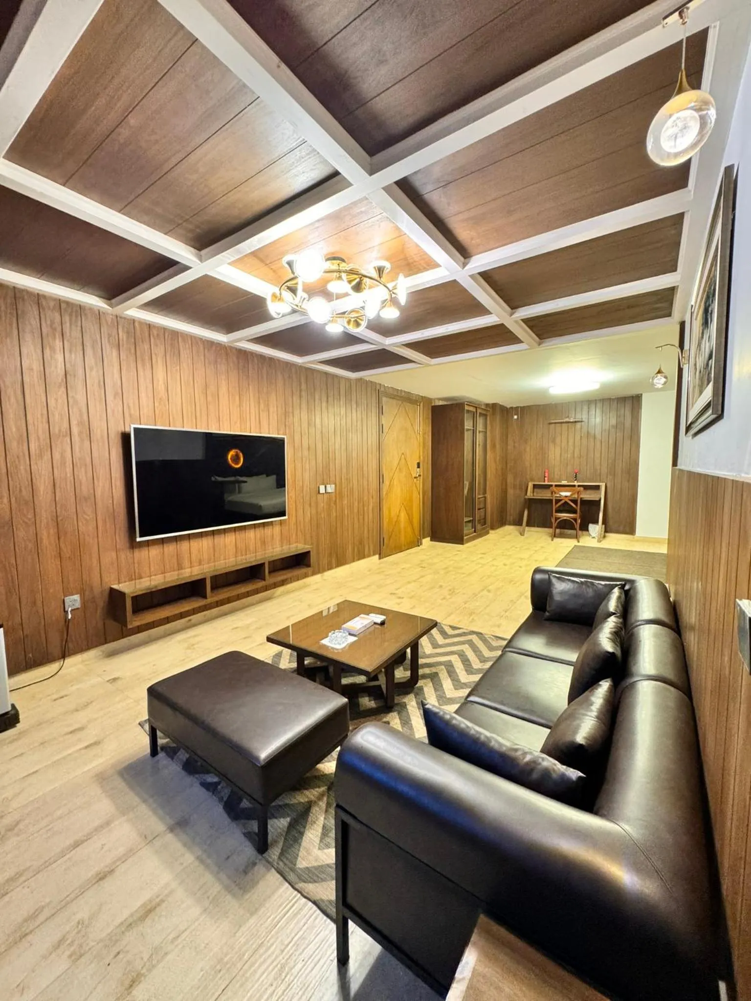 TV and multimedia in Signature By Hotel Crown Inn