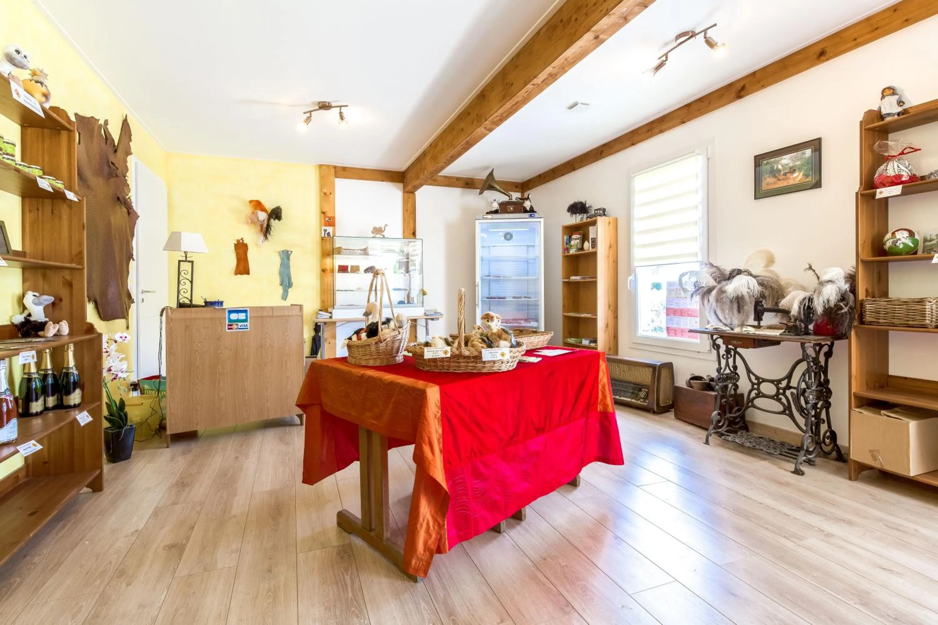 Property building in Les Roulottes-Gîtes de la Ferme de l'Autruche Dromoise