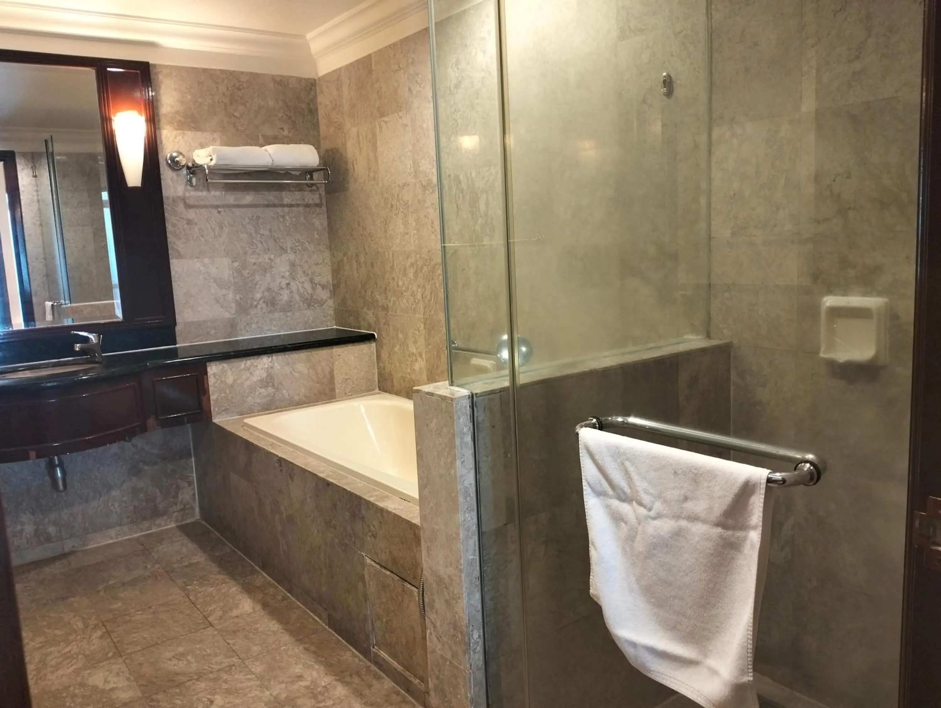 Shower in Times Square Kuala Lumpur By Service Suite