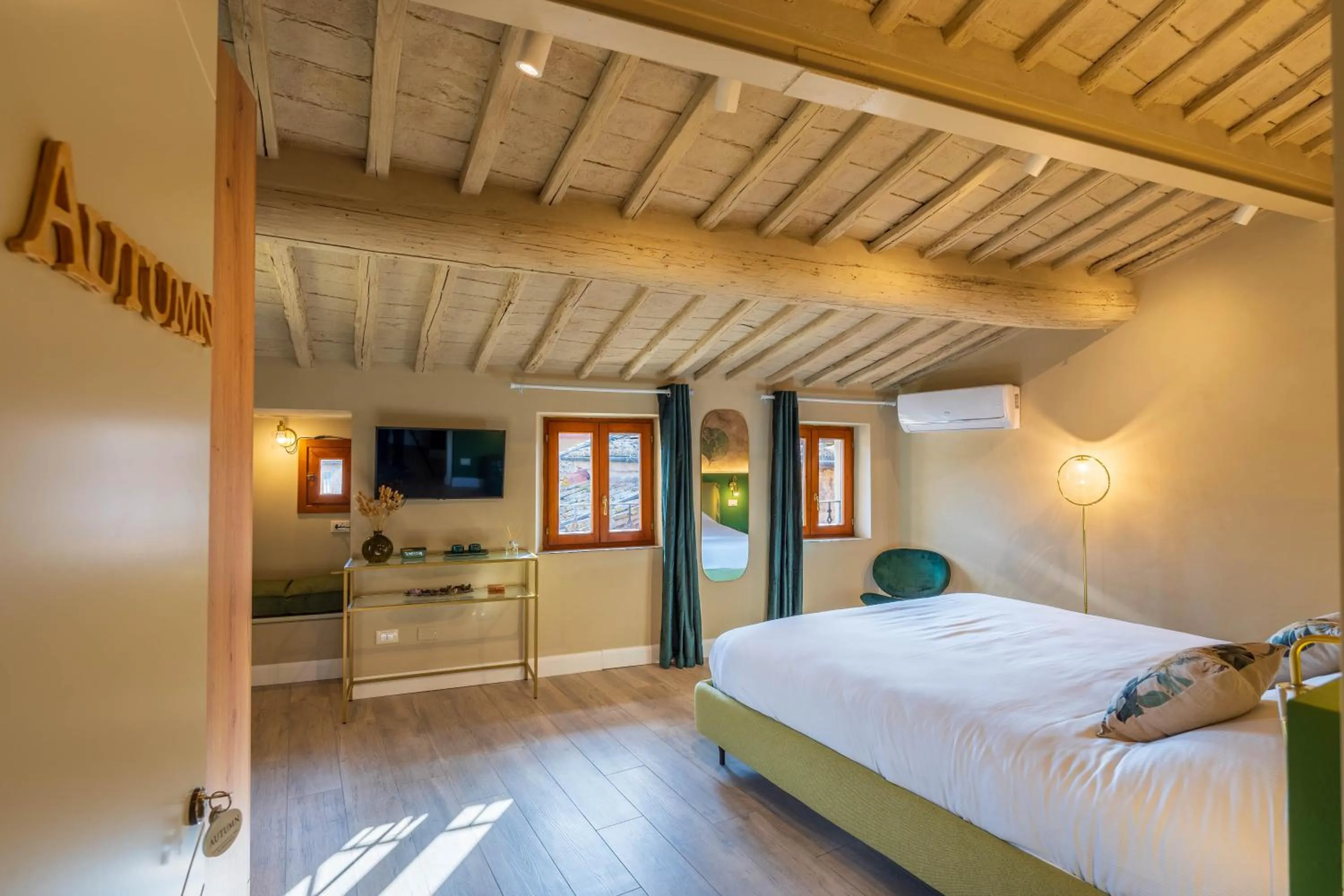 Bed in Blossoms of Siena, Adults Only